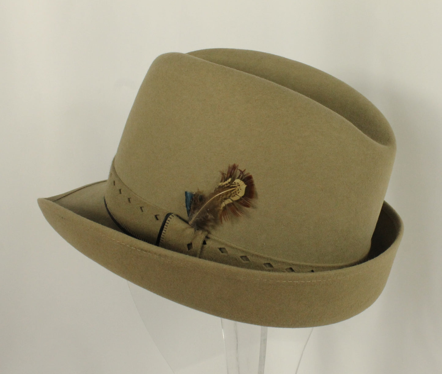 Stylish Biltmore Imperial "Tyrolean" Style Felt Hat with Feather Accent - Size 7 3/8