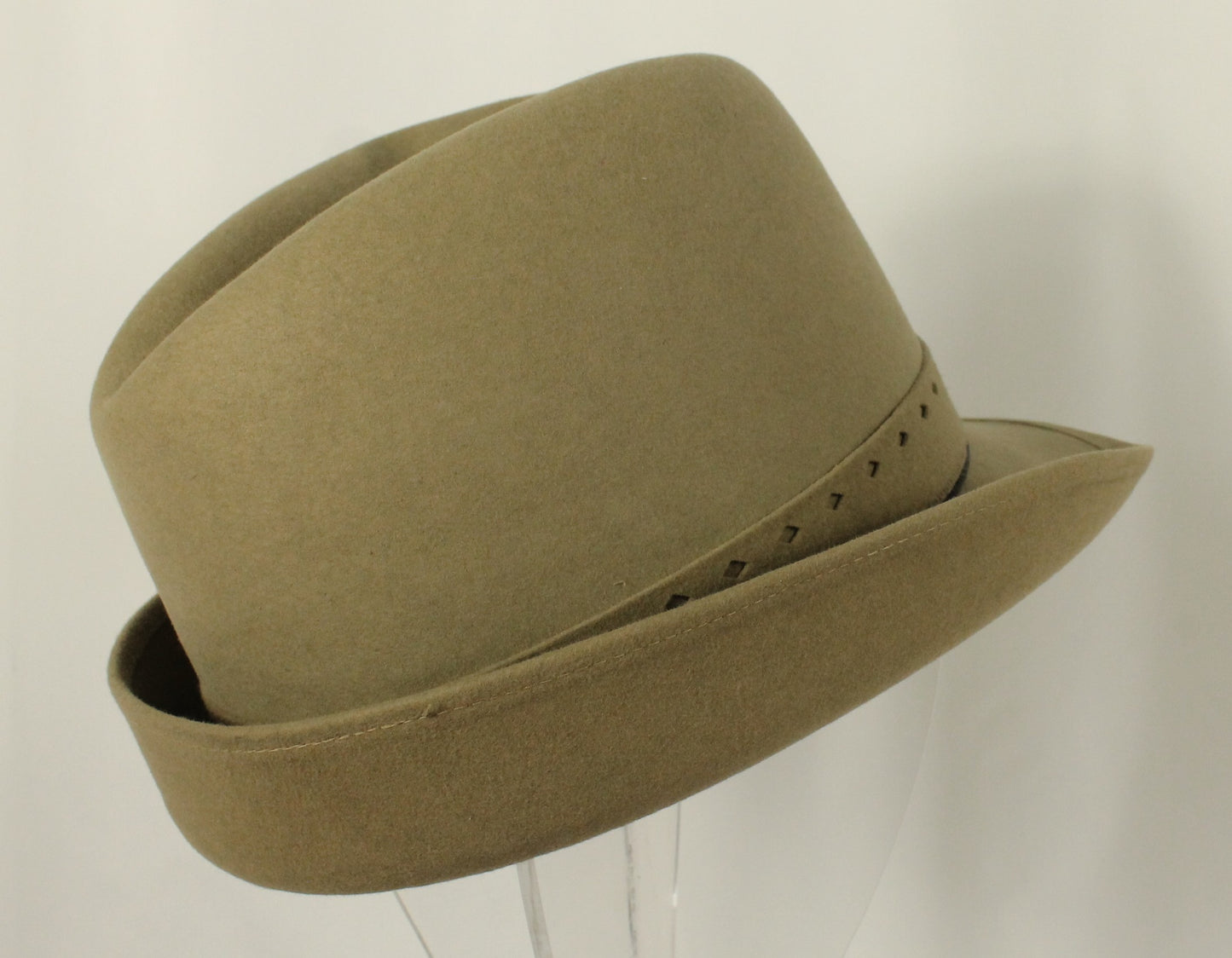Stylish Biltmore Imperial "Tyrolean" Style Felt Hat with Feather Accent - Size 7 3/8
