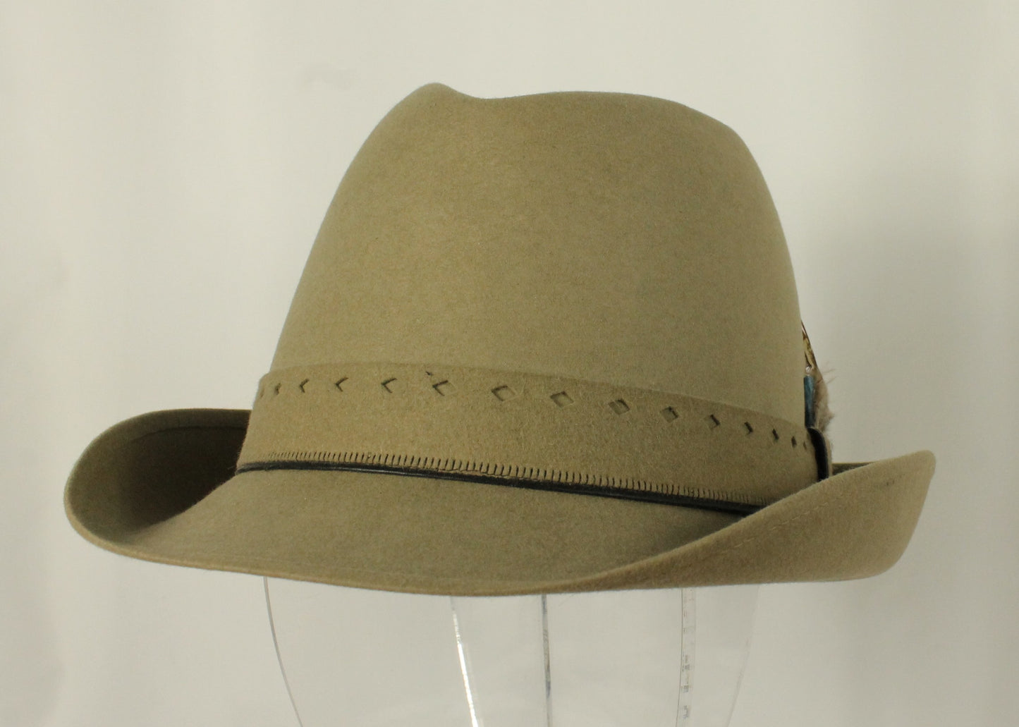 Stylish Biltmore Imperial "Tyrolean" Style Felt Hat with Feather Accent - Size 7 3/8