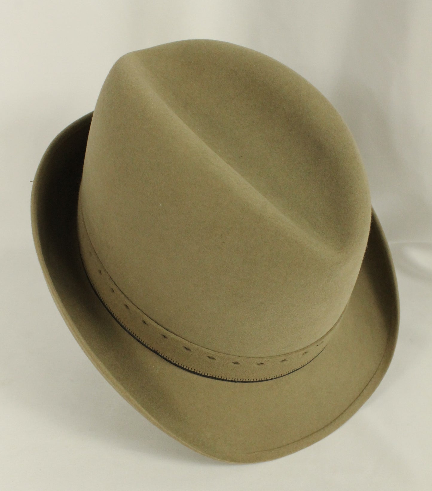 Stylish Biltmore Imperial "Tyrolean" Style Felt Hat with Feather Accent - Size 7 3/8