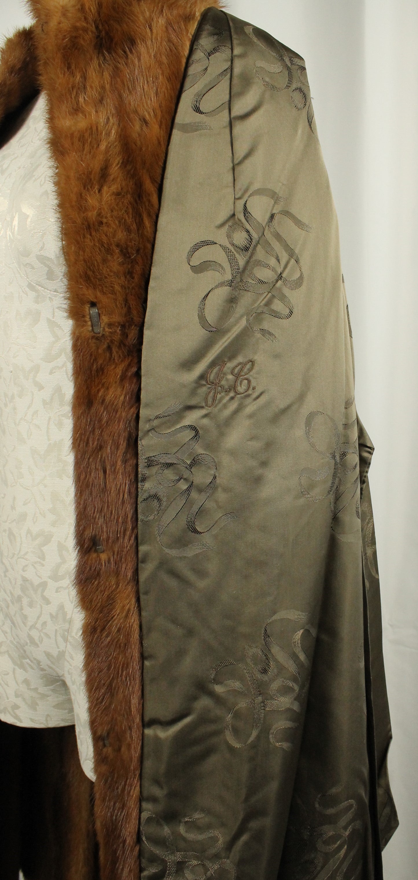 Luxurious Vintage Barringtons Russet Mink Fur Coat - Full Length, Elegant Style SIZE M