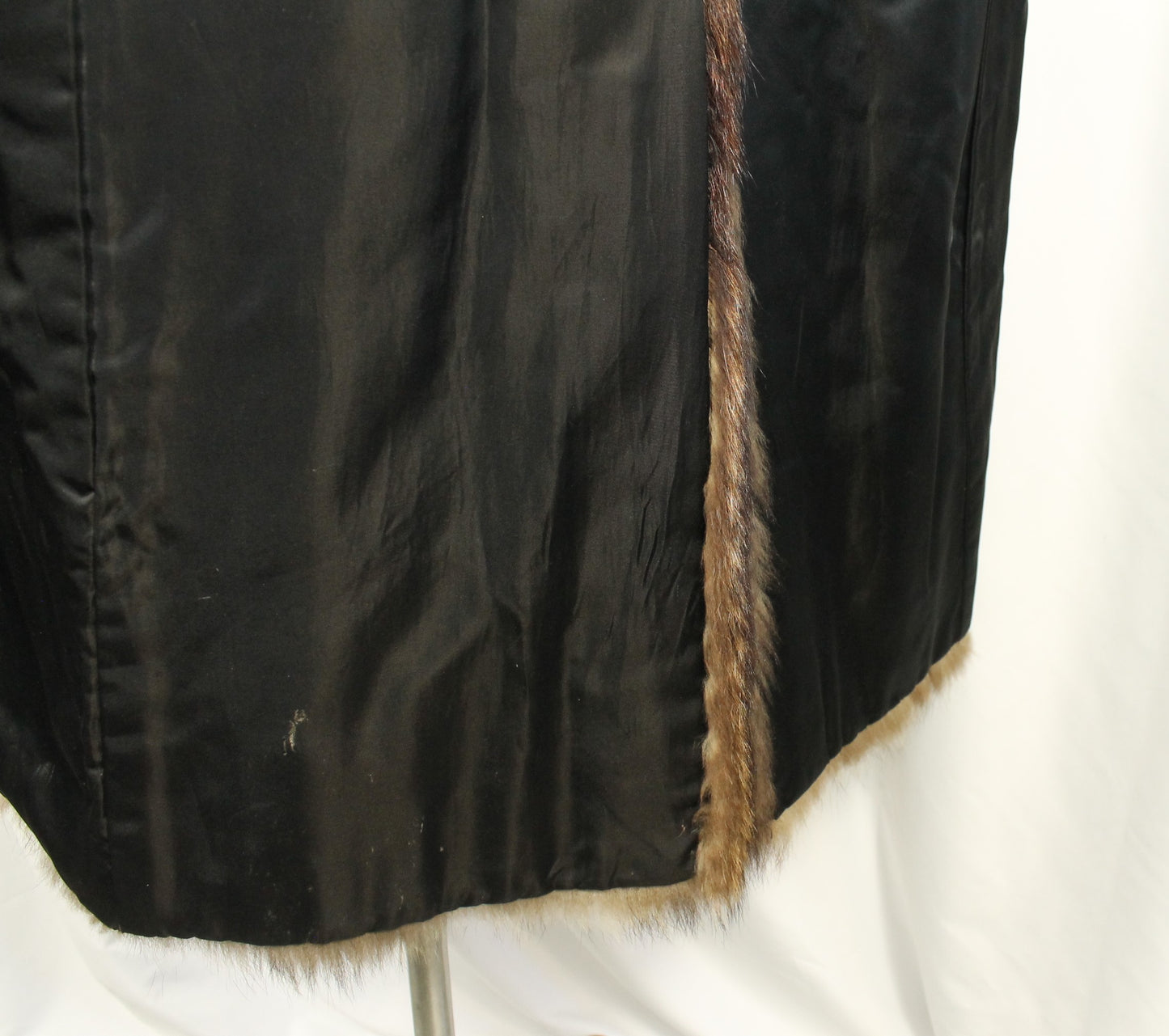 Dramatic Vintage Long-Haired Striped Fur Coat Size XXL - Full Length with Wide Collar - Made in Canada