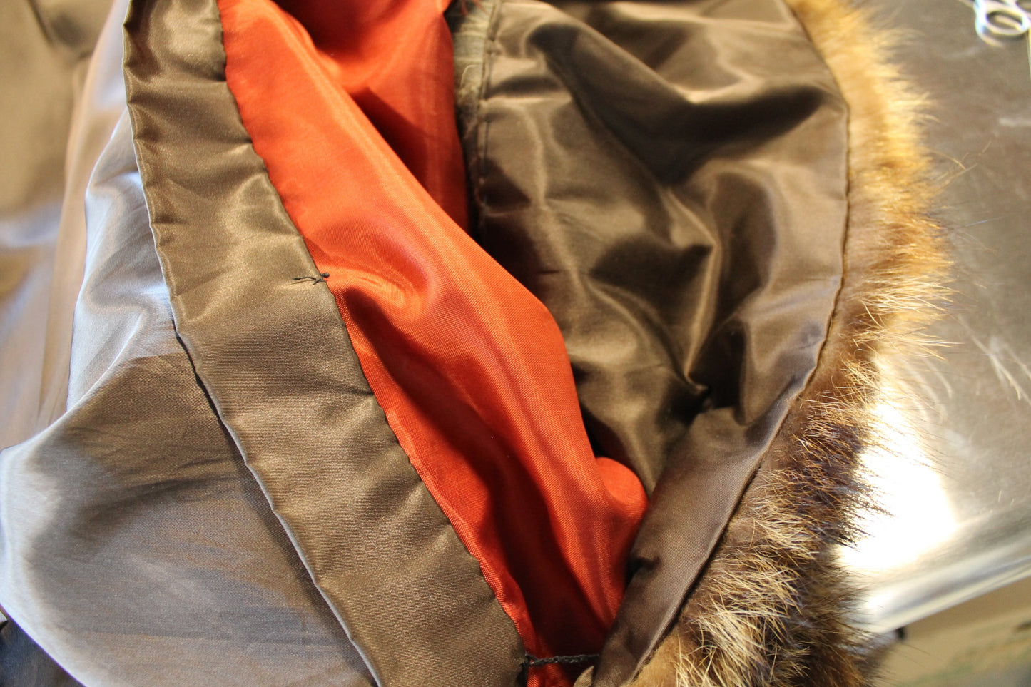 Luxurious Genuine Fur Coat – Timeless Elegance in Rich Brown Size L