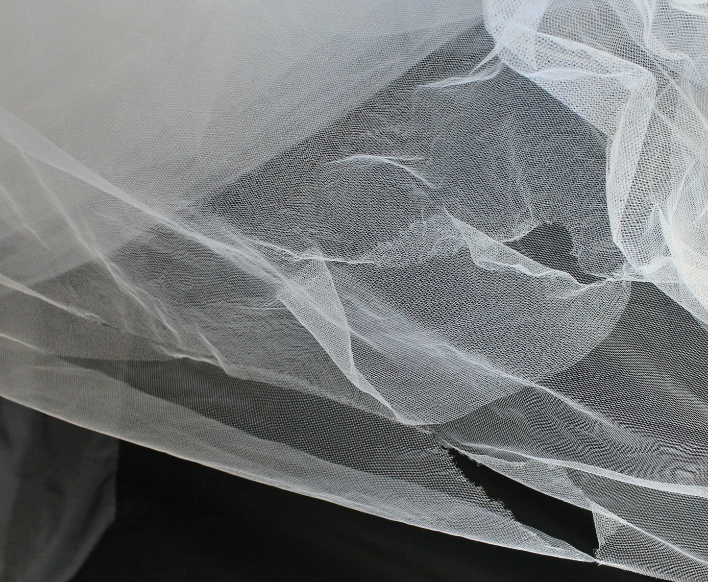 Gorgeous MORI LEE Ivory Tulle Bridal Gown - Ruched Bodice, Full Skirt (Size 6/8)