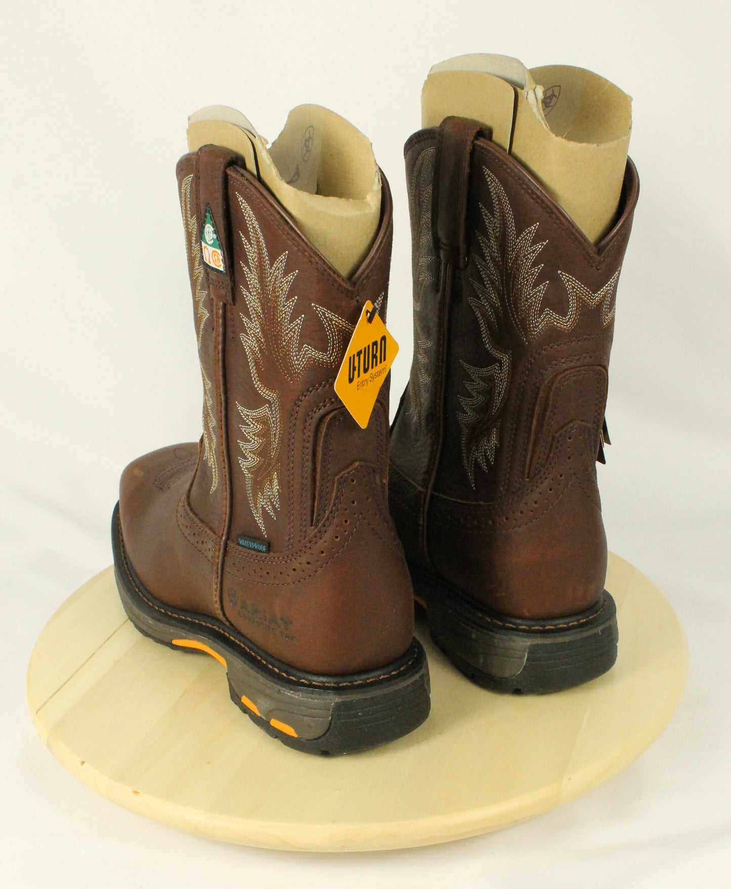 Ariat Boots New in Box Size 8 Medium Width