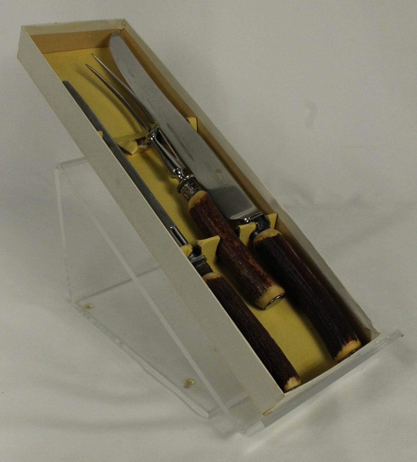 Francis Howard & Sheffield Table Cutlery