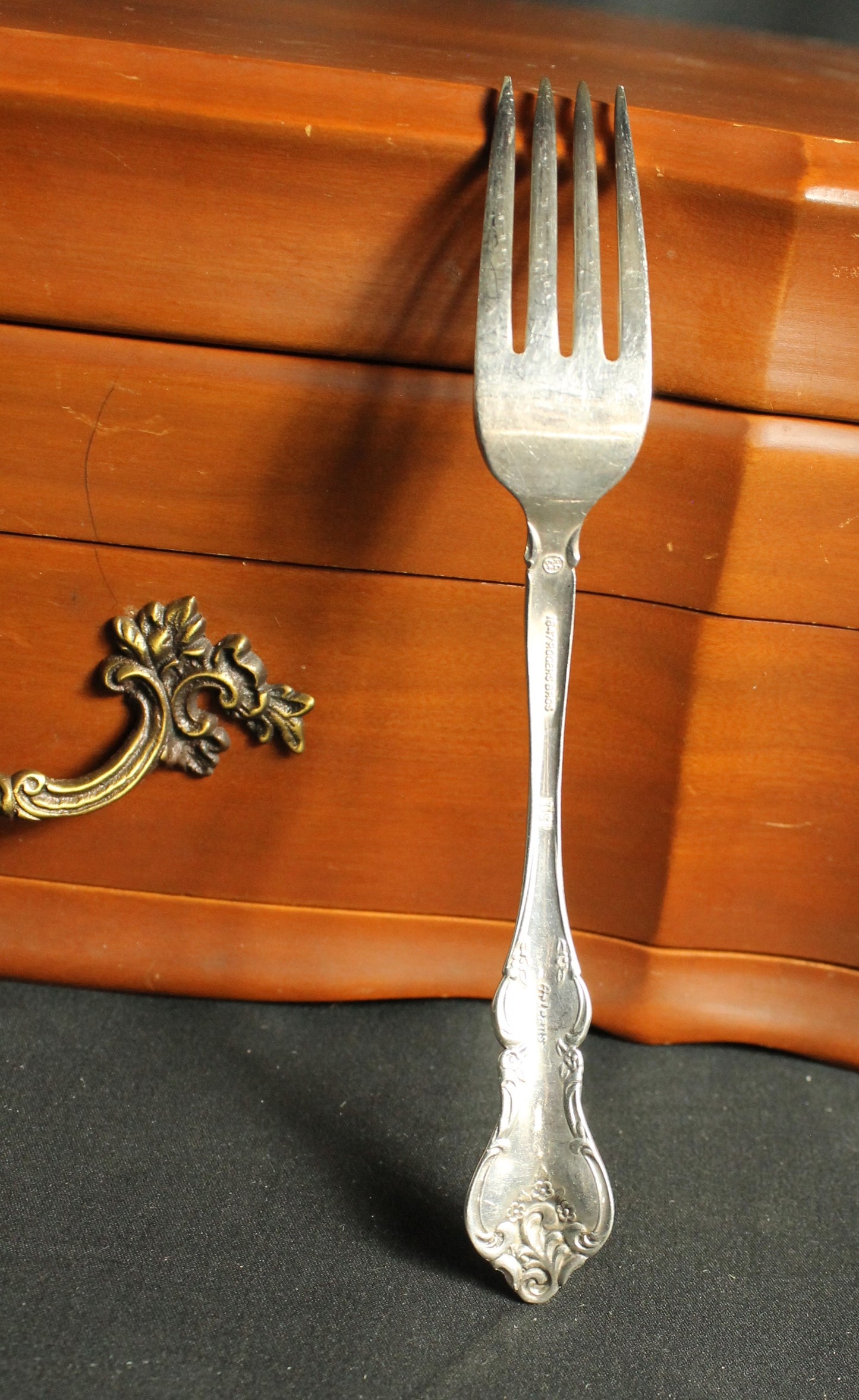 1847 Rogers Bros Orleans Silverware Set