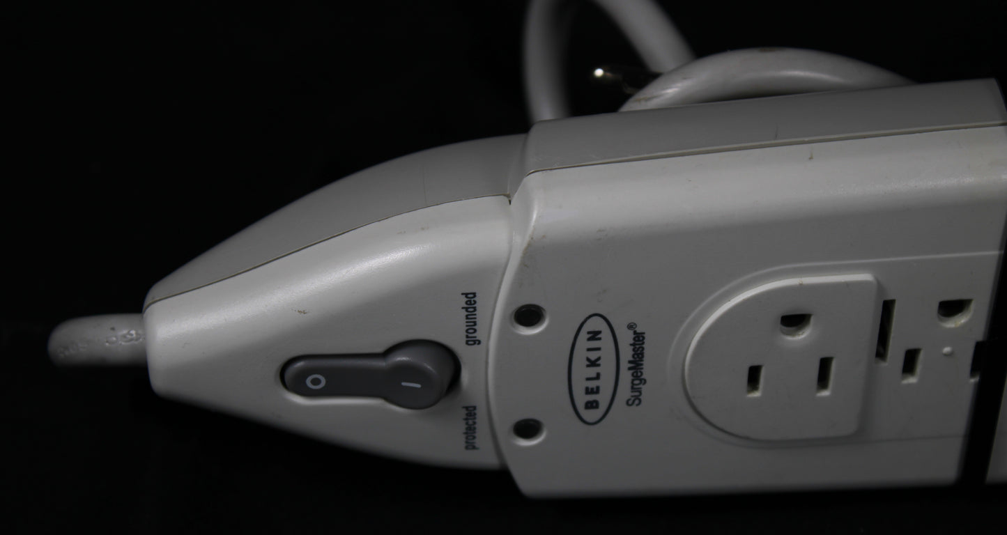 Belkin Surge Master 7-Outlet Surge Protector Power Strip