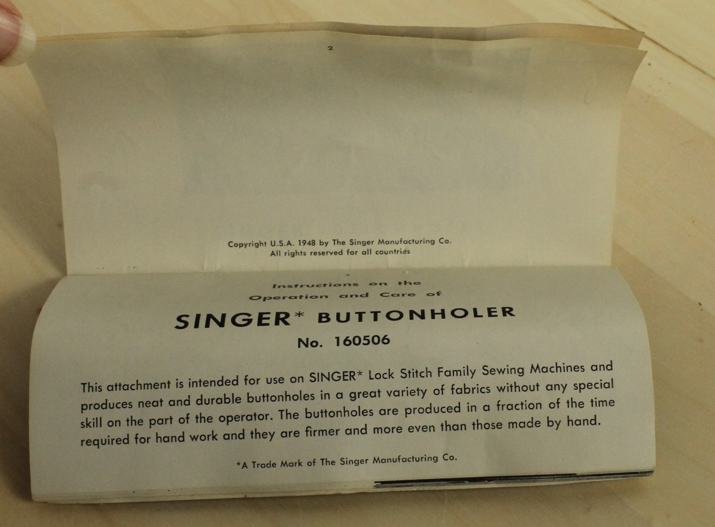 Antique 1923 Singer Model 128-3 "Red Eye" Sewing Machine with Case and Buttonholer Attachment