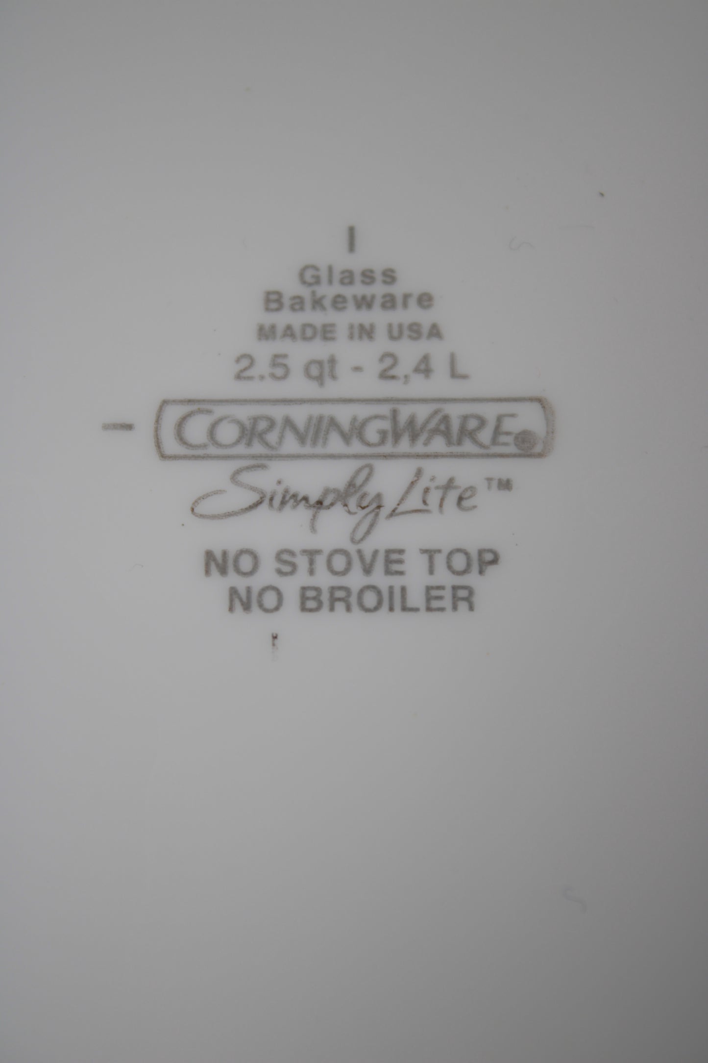 Corning Ware Simply Lite 2.5 Quart White Square Glass Bakeware Casserole Dish