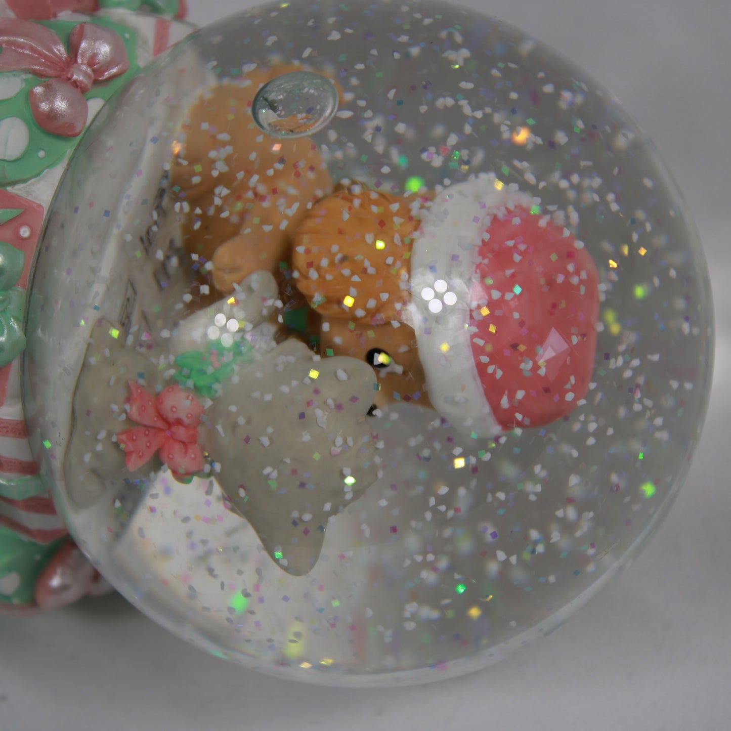 Precious Moments 2007 Christmas Musical Snow Globe Jingle Bells Cat & Dog