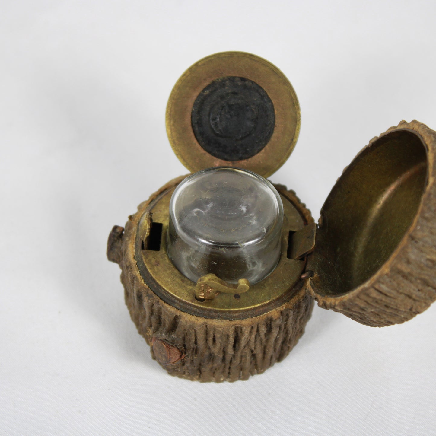 19th C Austro-Hungarian Faux Bark Travelling Inkwell – Montreux Floral Lid