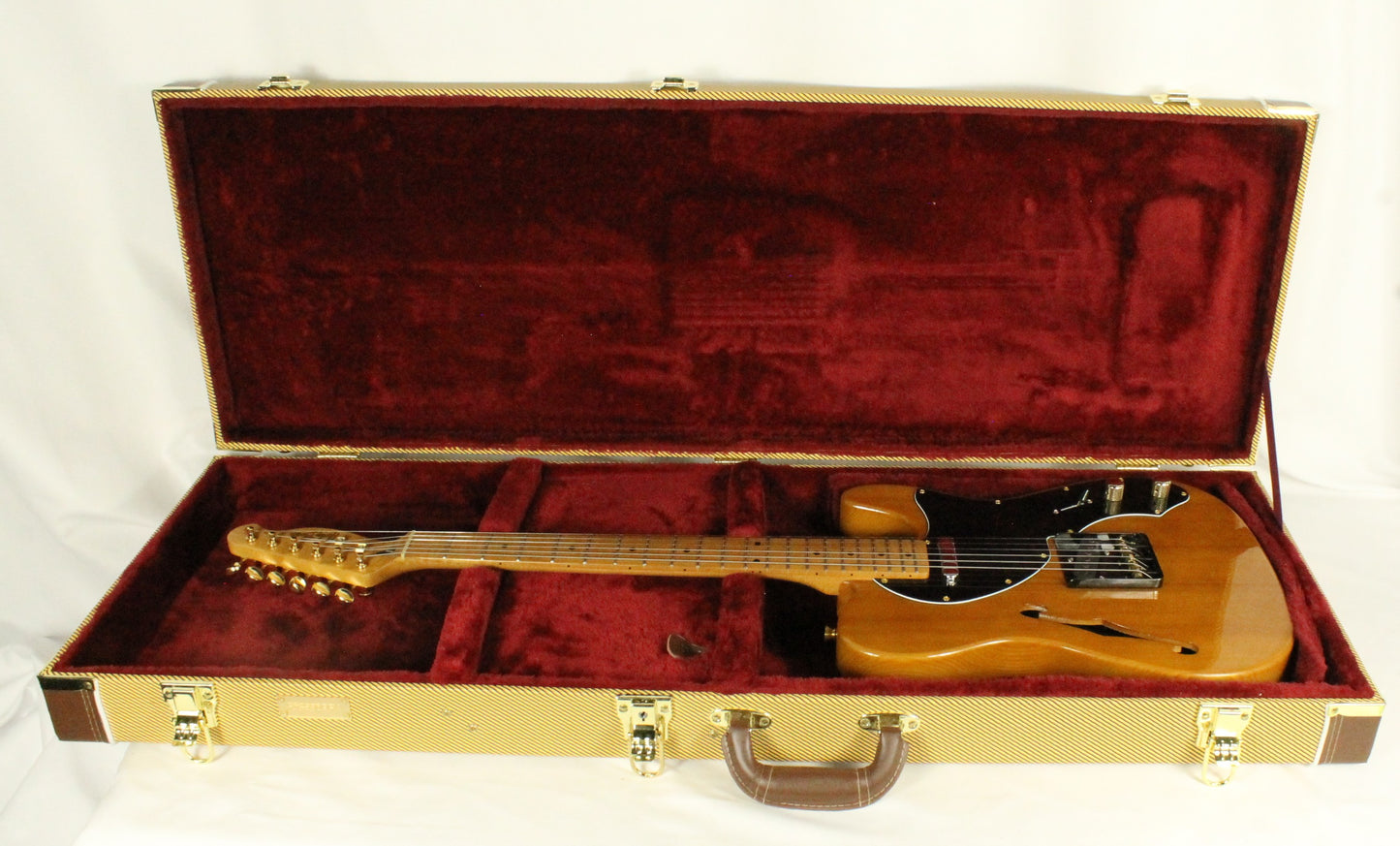 Crossrock Rosewell Guitar and Case