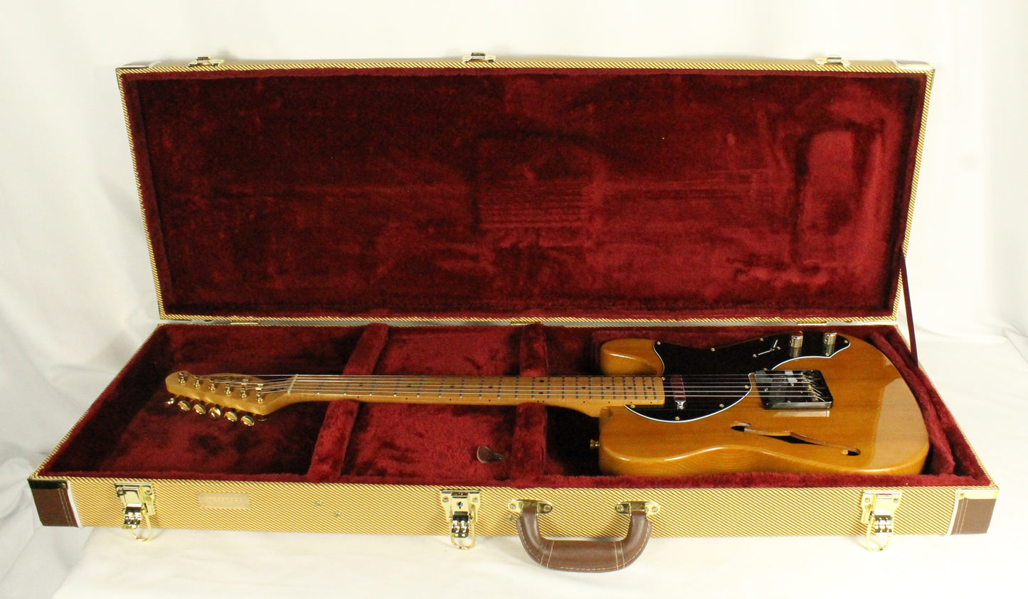 Crossrock Rosewell Guitar and Case