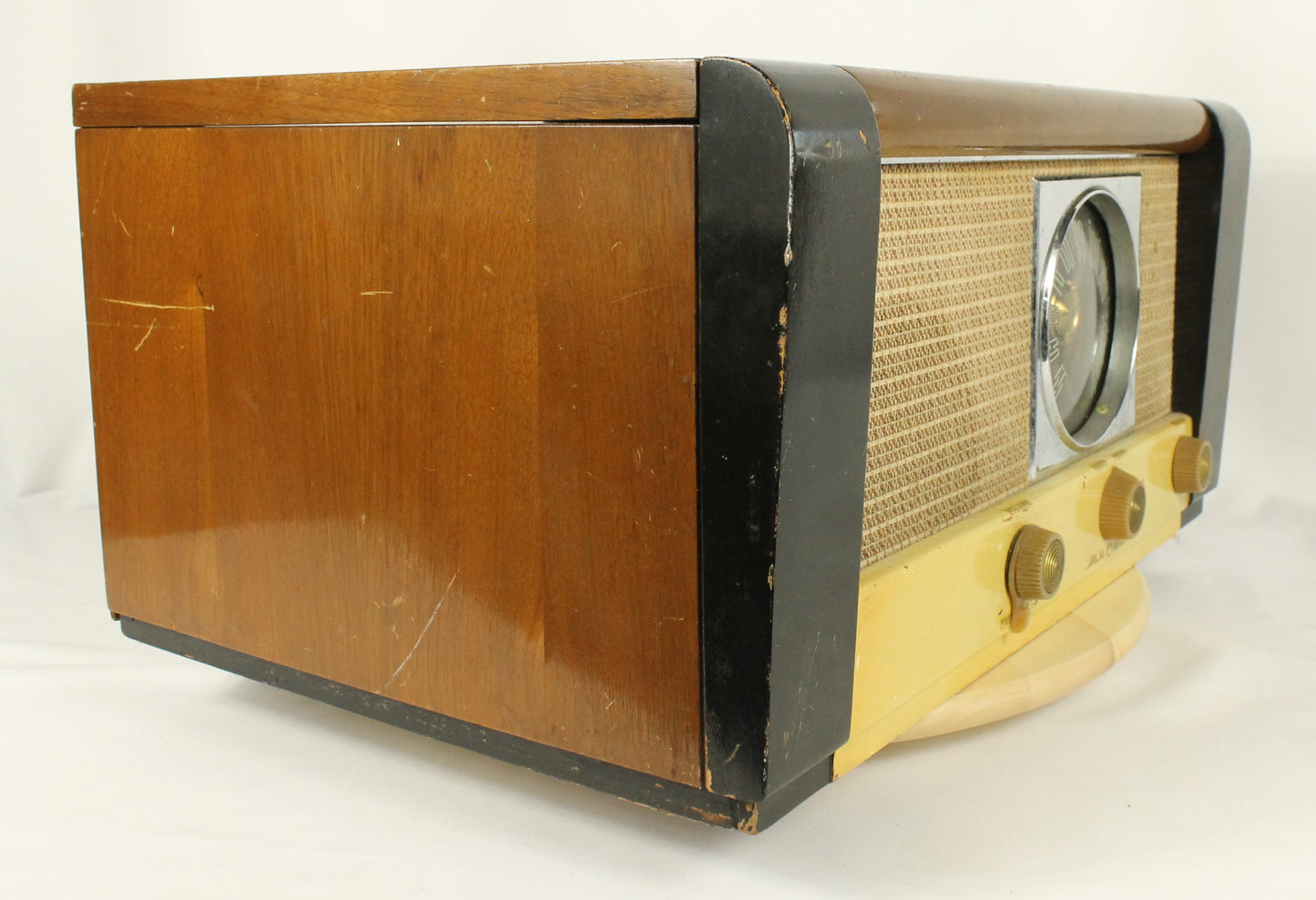 Vintage Radio & Phonograph