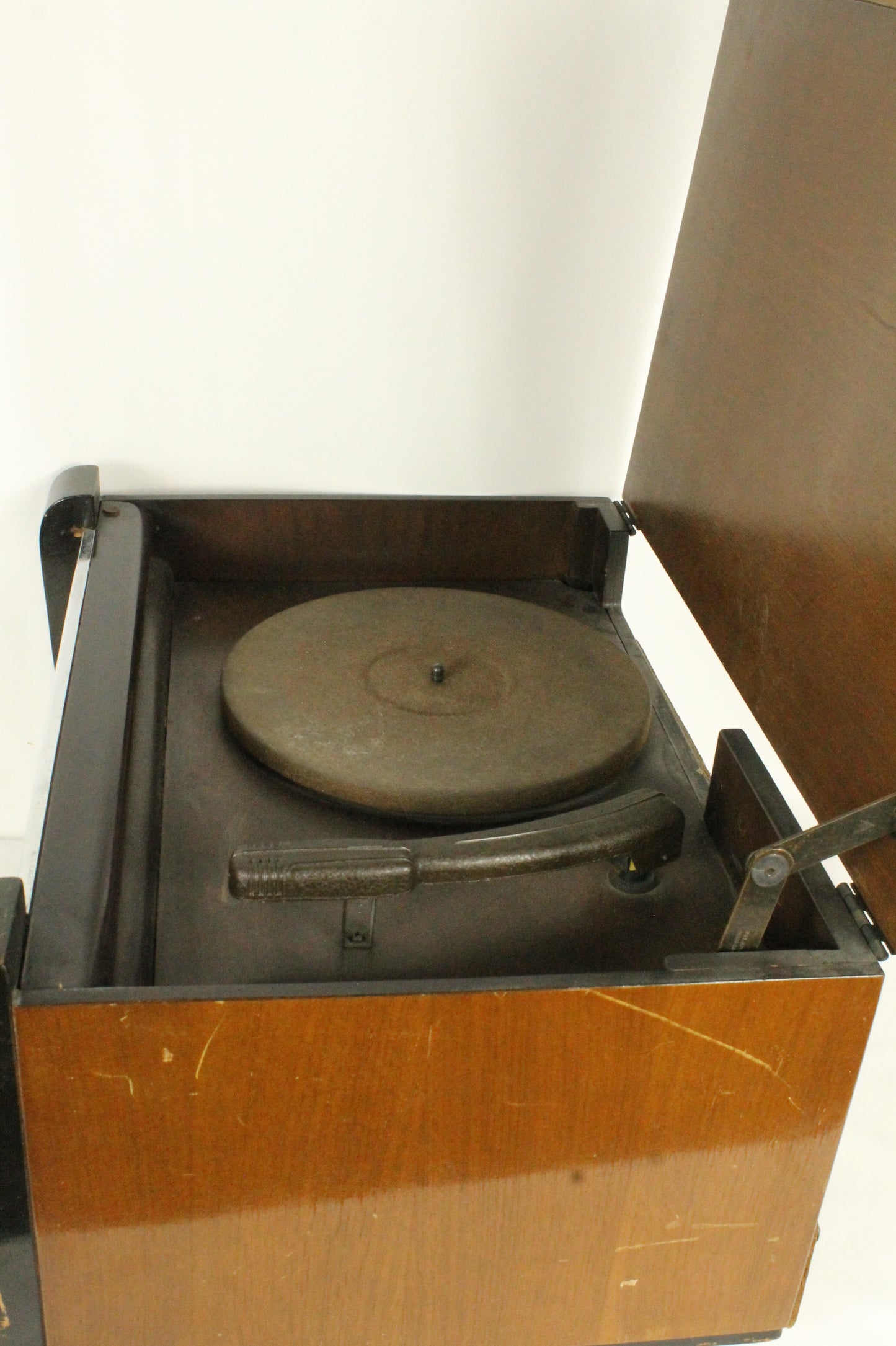 Vintage Radio & Phonograph