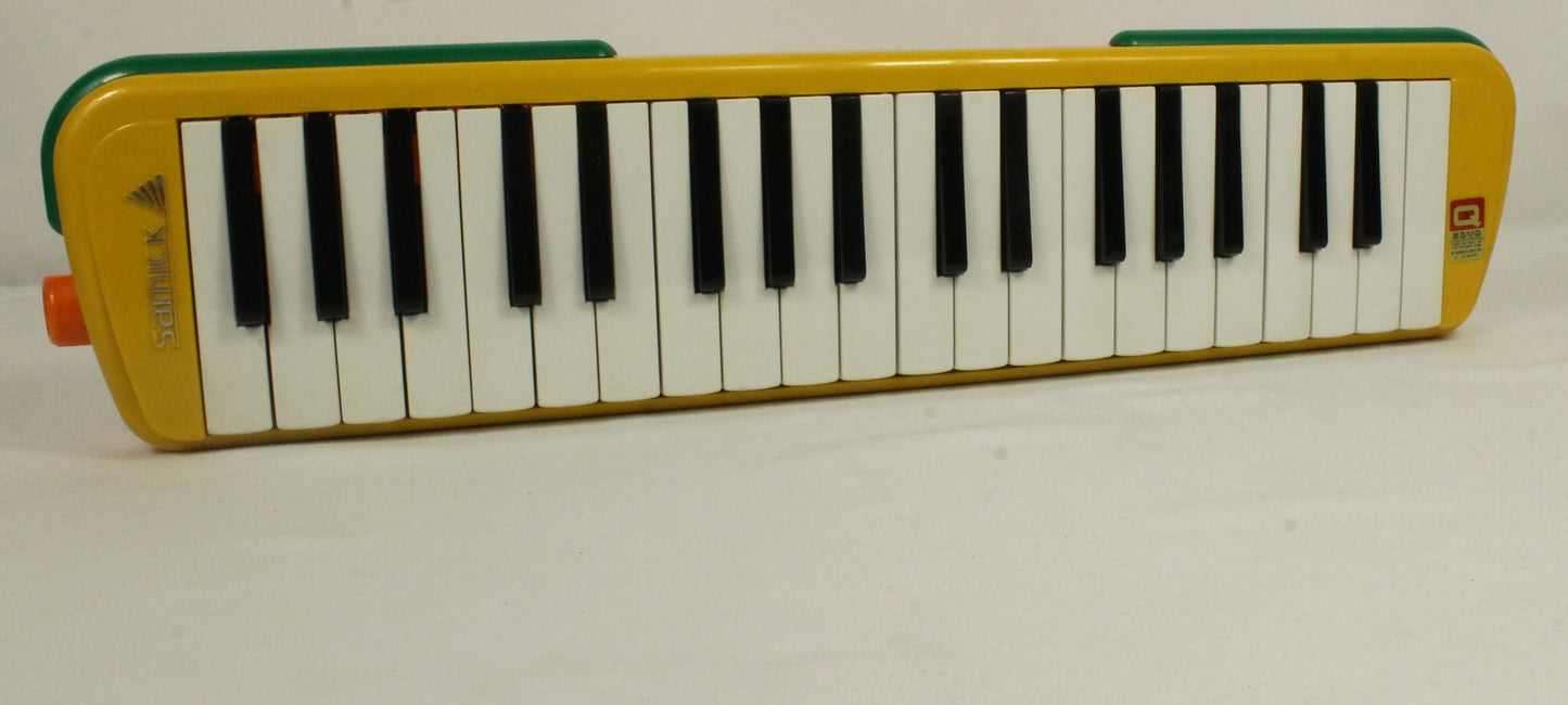 Vintage Samick Melodihorn SM37