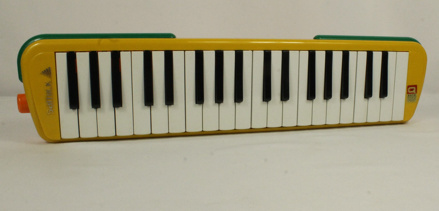 Vintage Samick Melodihorn SM37