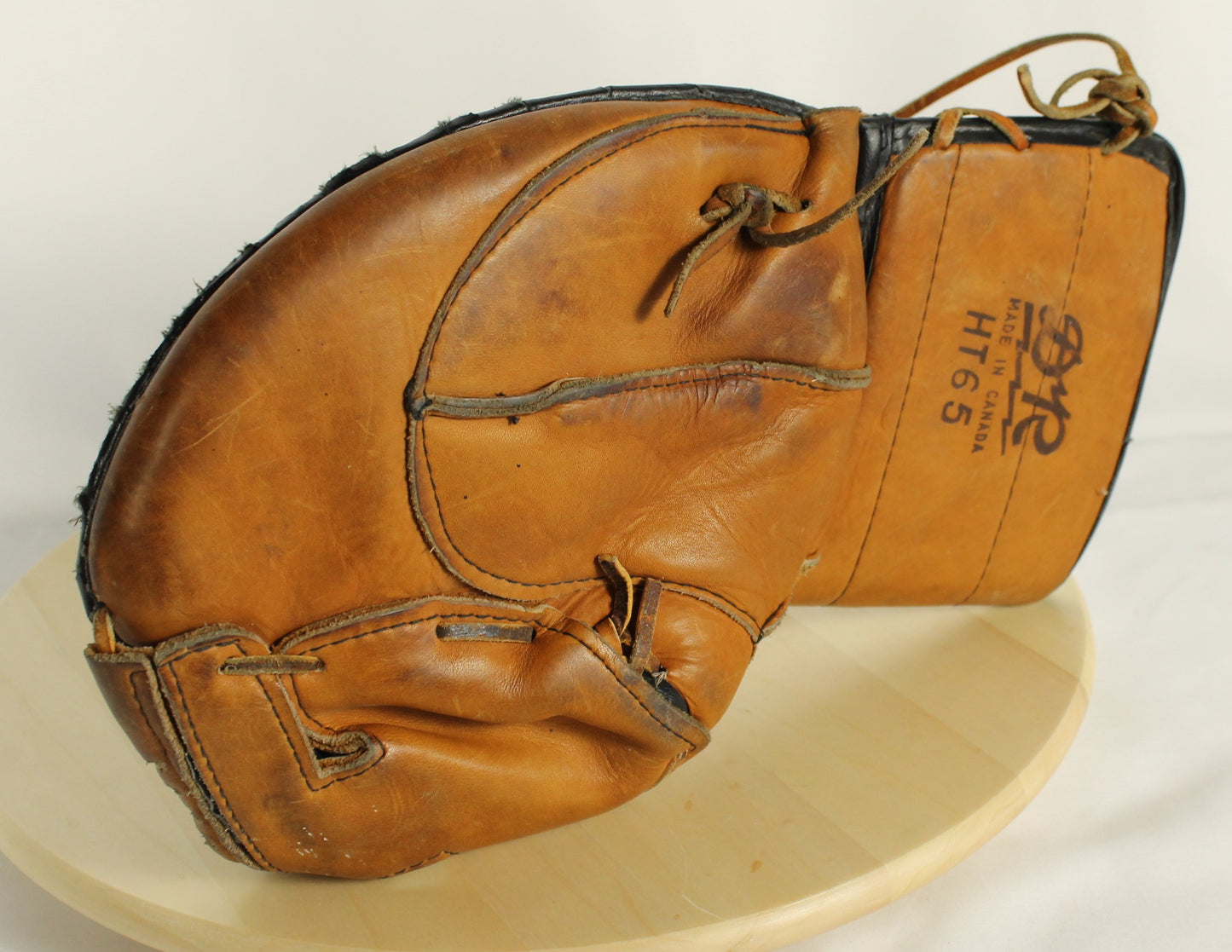 Daignault Rolland Vintage Leather Hockey Goalie Glove