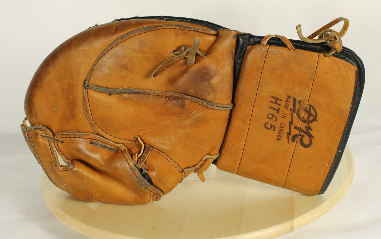 Daignault Rolland Vintage Leather Hockey Goalie Glove