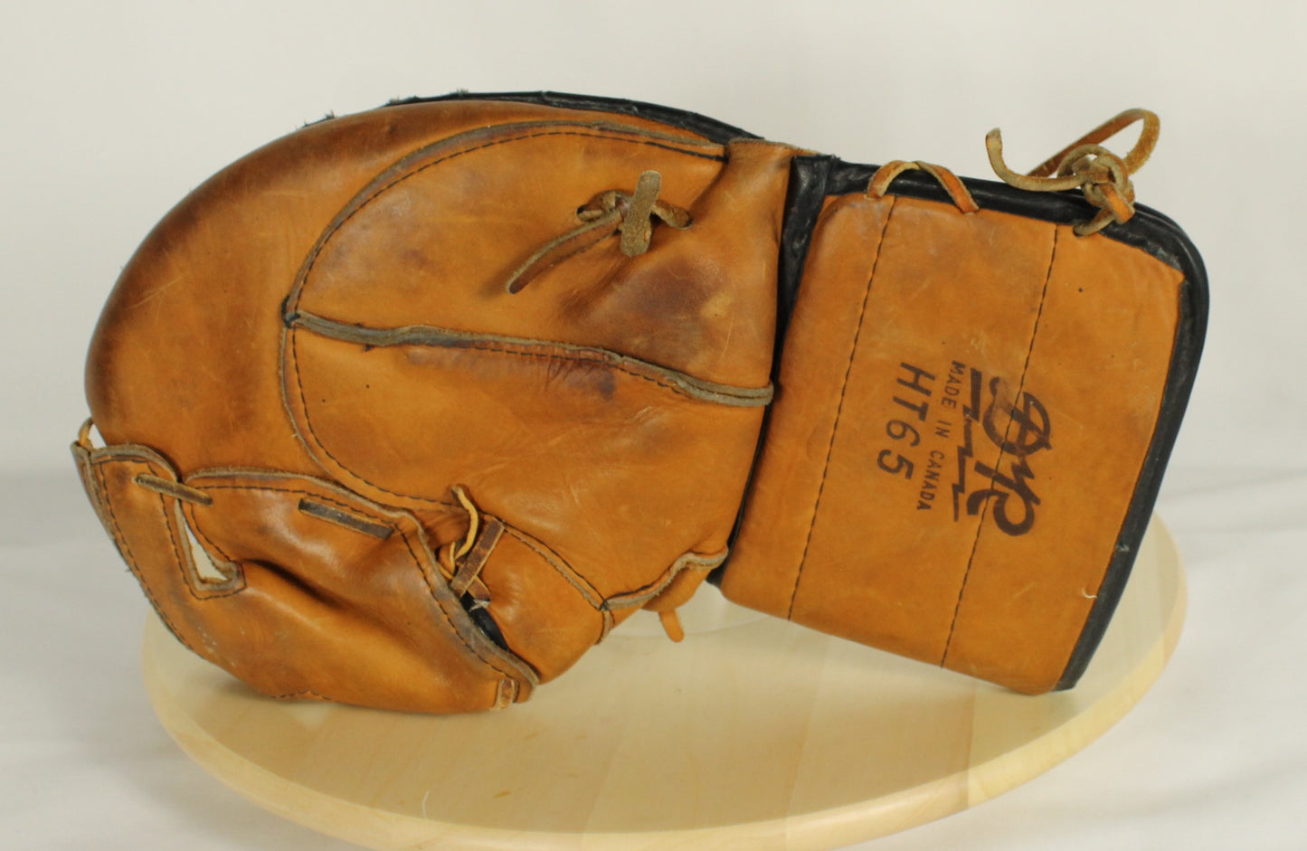 Daignault Rolland Vintage Leather Hockey Goalie Glove