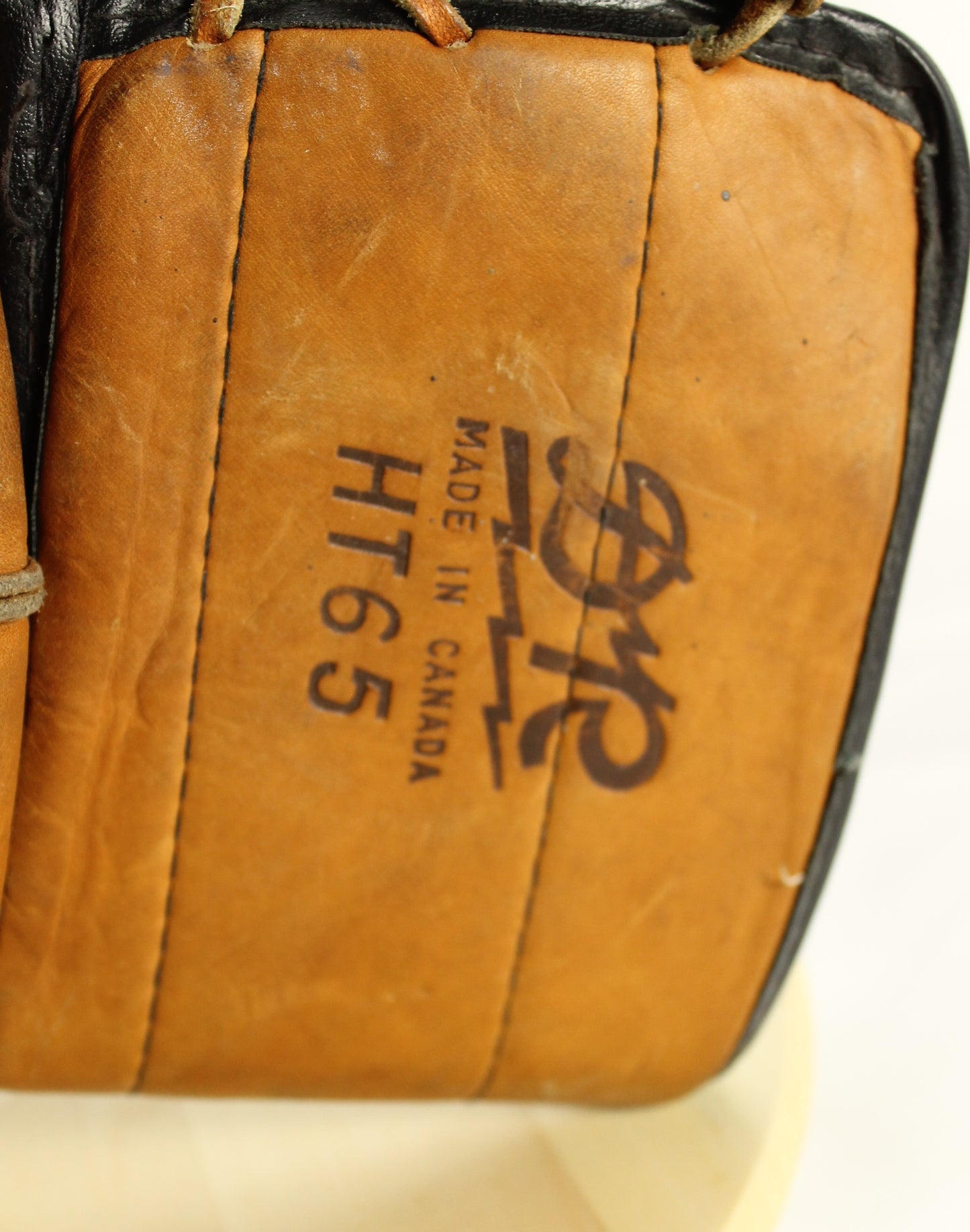 Daignault Rolland Vintage Leather Hockey Goalie Glove