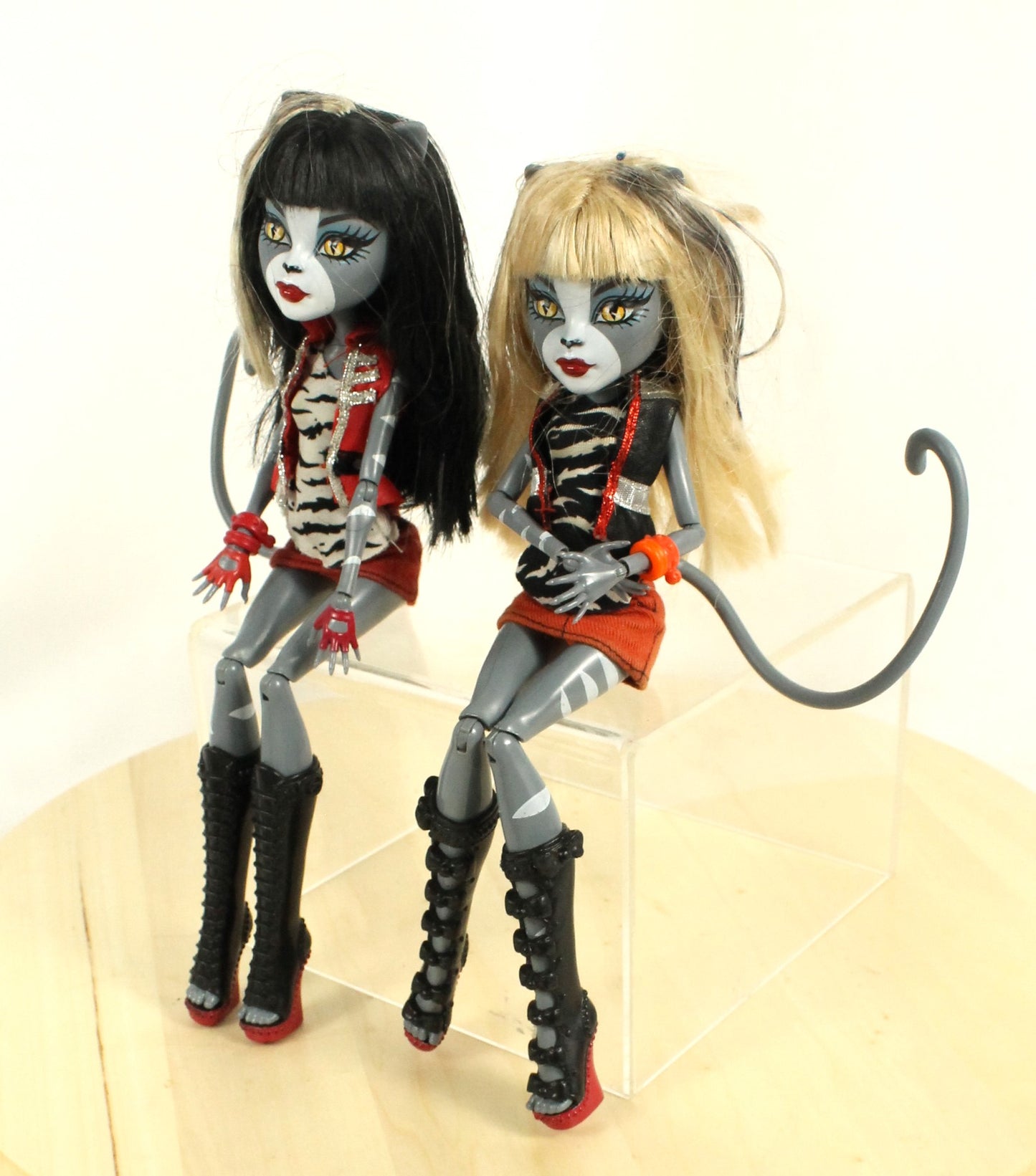 Monster High Werecat Twins Meowlody & Purrsephone Dolls – Mattel 2011