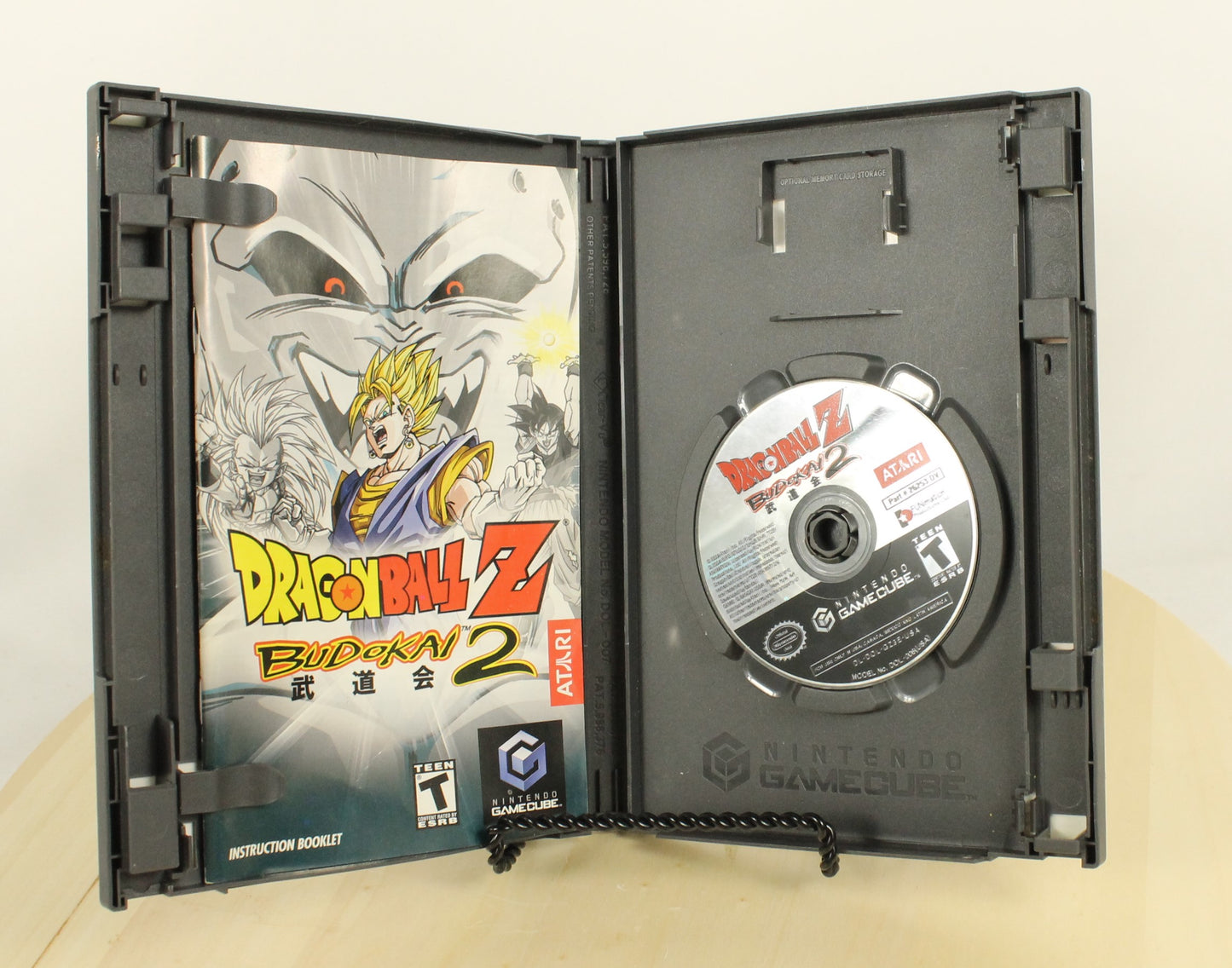 Dragon Ball Z: Budokai 2 (Nintendo GameCube, 2004) Complete with Manual