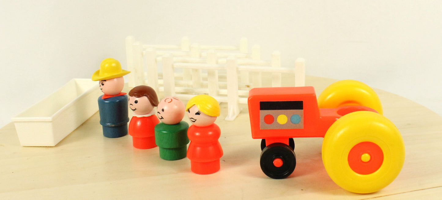 Fisher-Price Play Family Farm