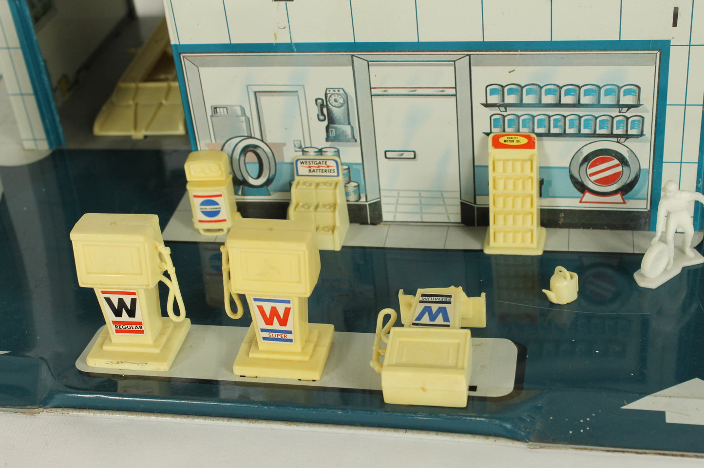 Tin Toy Auto Center