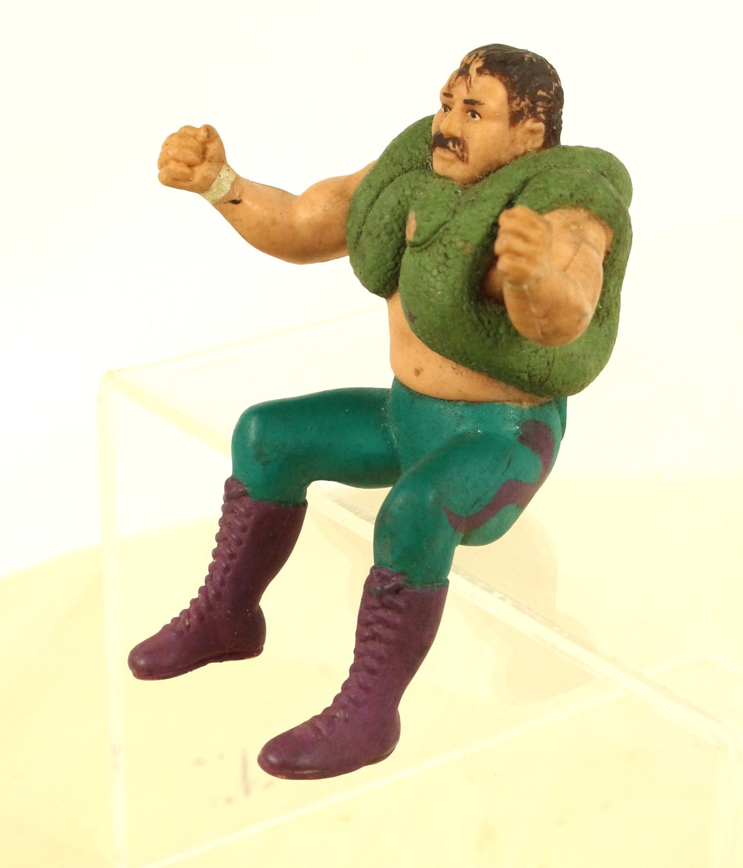 Vintage WWF Jake “The Snake” Roberts Thumb Action Figure – Classic Wrestling Collectible