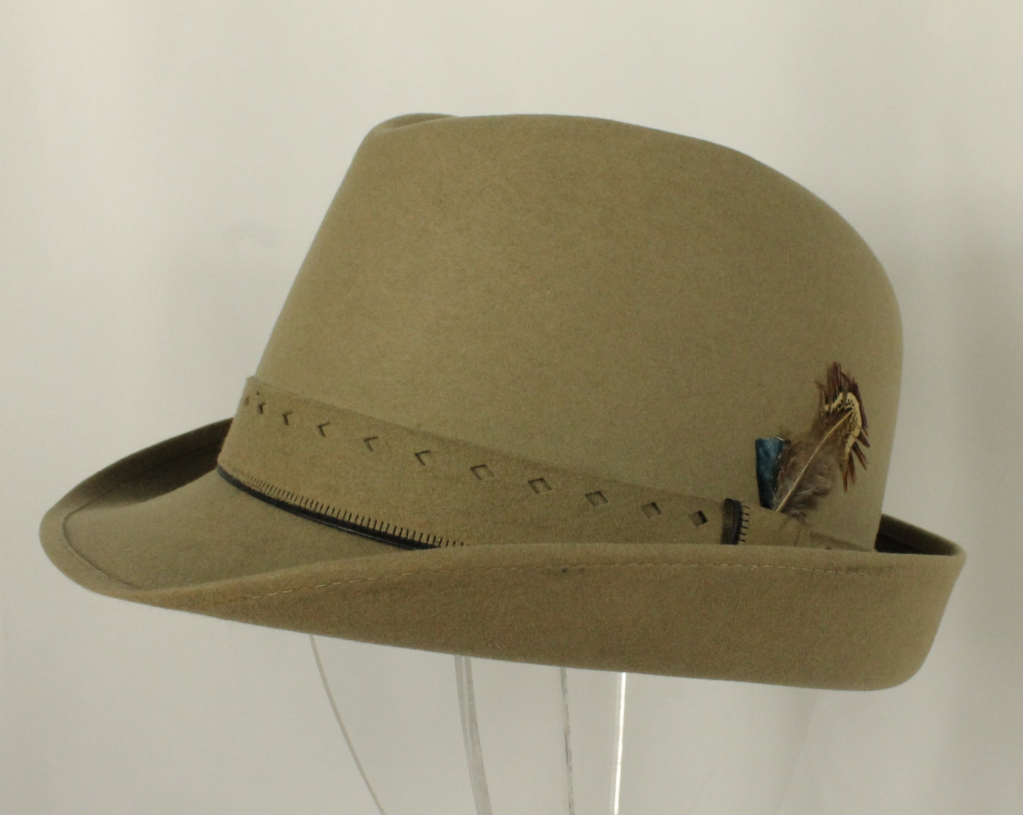 Stylish Biltmore Imperial "Tyrolean" Style Felt Hat with Feather Accent - Size 7 3/8