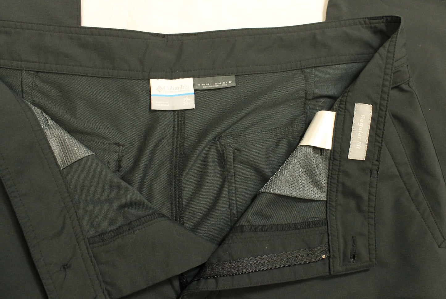 Black Columbia Men's Lightweight Pants Size 38W 30L