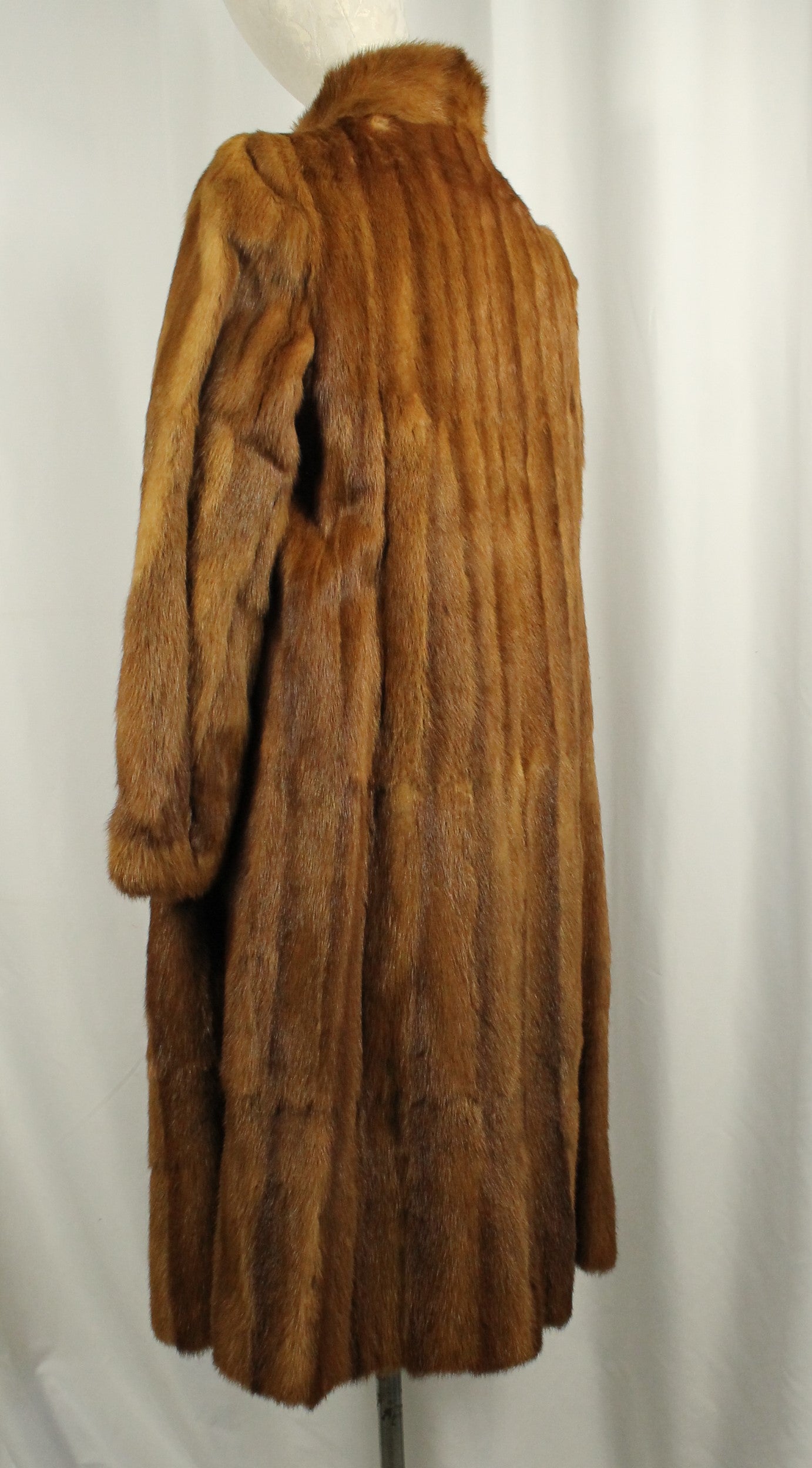 Luxurious Vintage Barringtons Russet Mink Fur Coat - Full Length, Elegant Style SIZE M