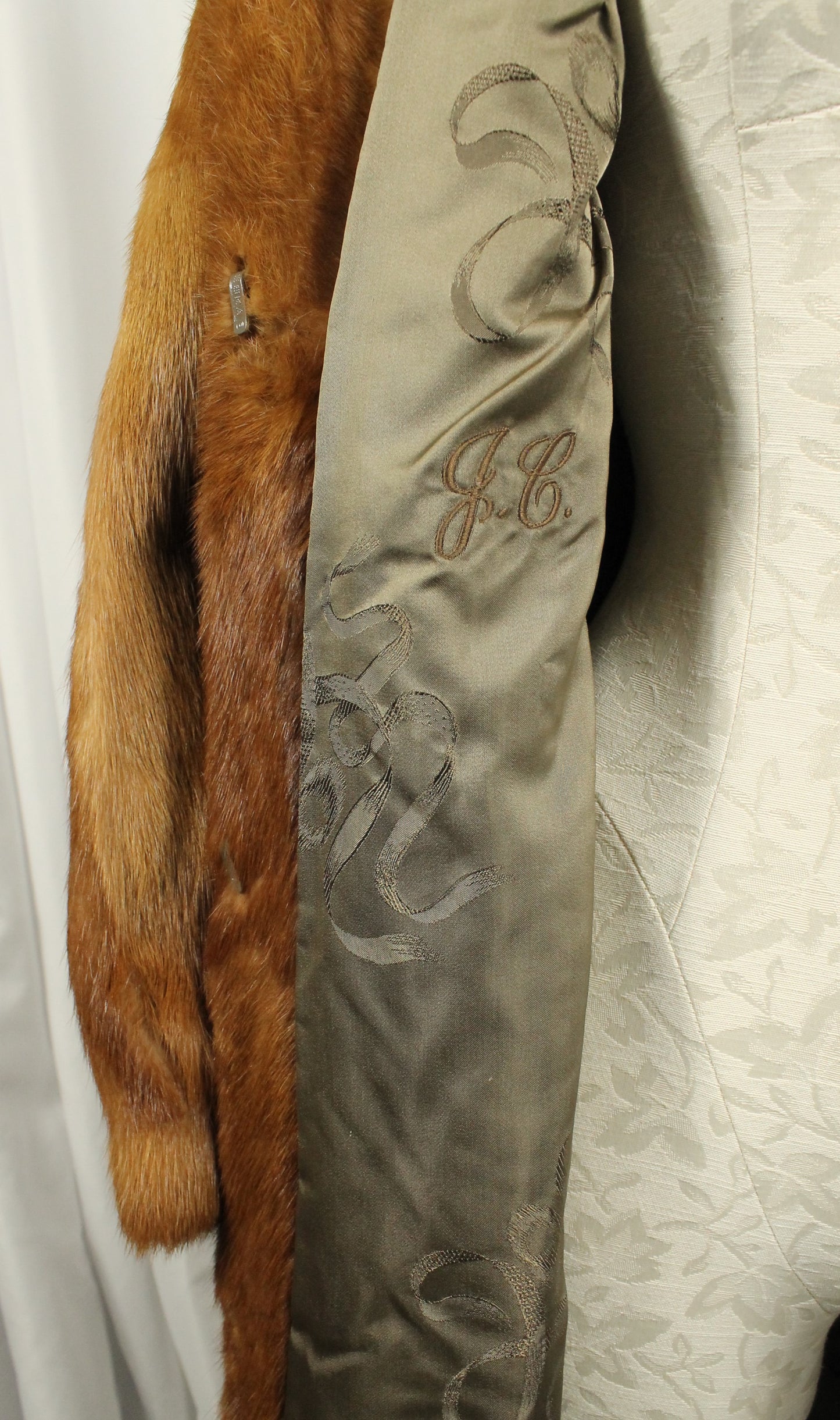 Luxurious Vintage Barringtons Russet Mink Fur Coat - Full Length, Elegant Style SIZE M