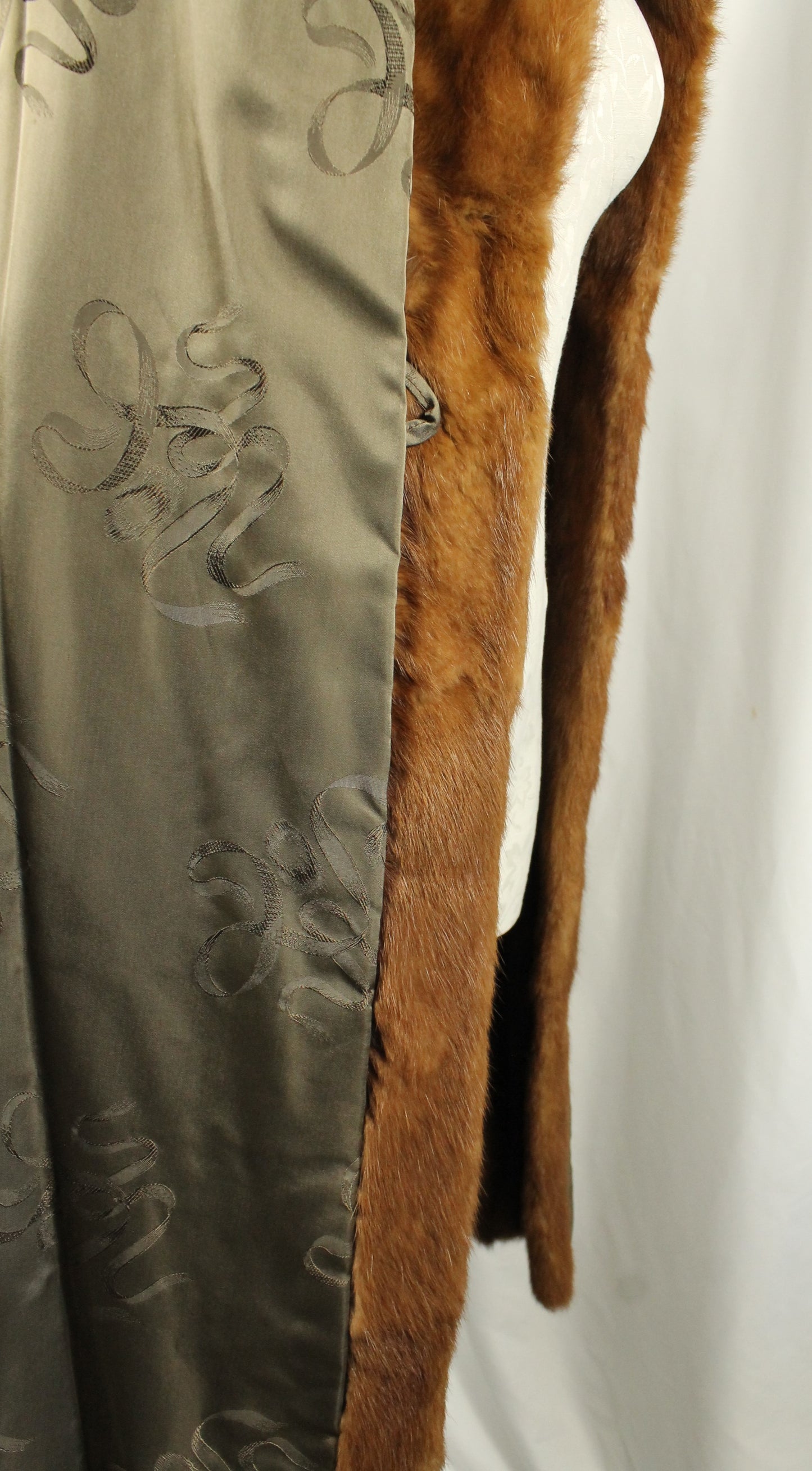 Luxurious Vintage Barringtons Russet Mink Fur Coat - Full Length, Elegant Style SIZE M