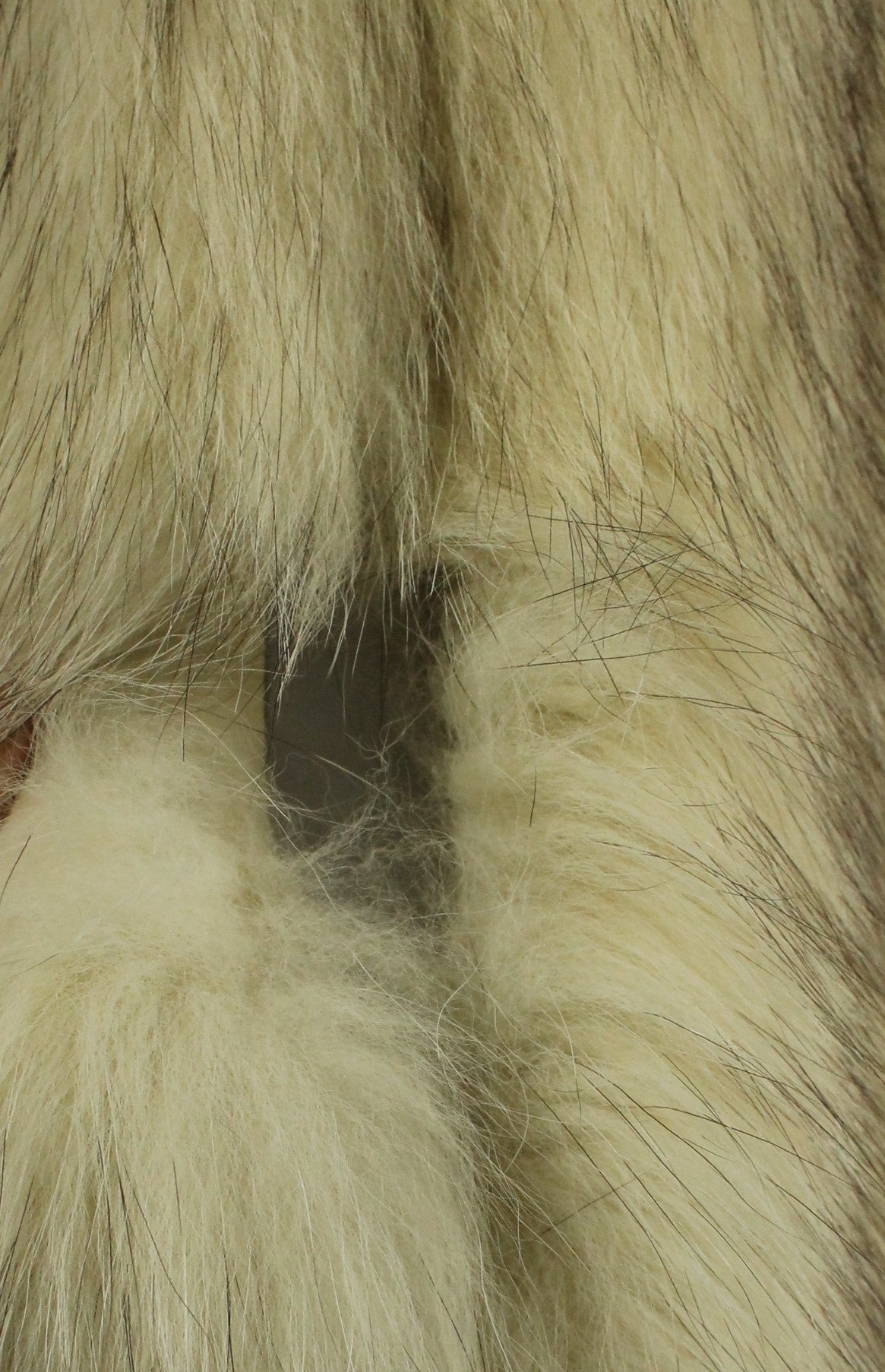 Plush Vintage Long-Haired Fox Fur Coat - Blonde/Silver Tones in Size 10 - Classic Eaton Retail