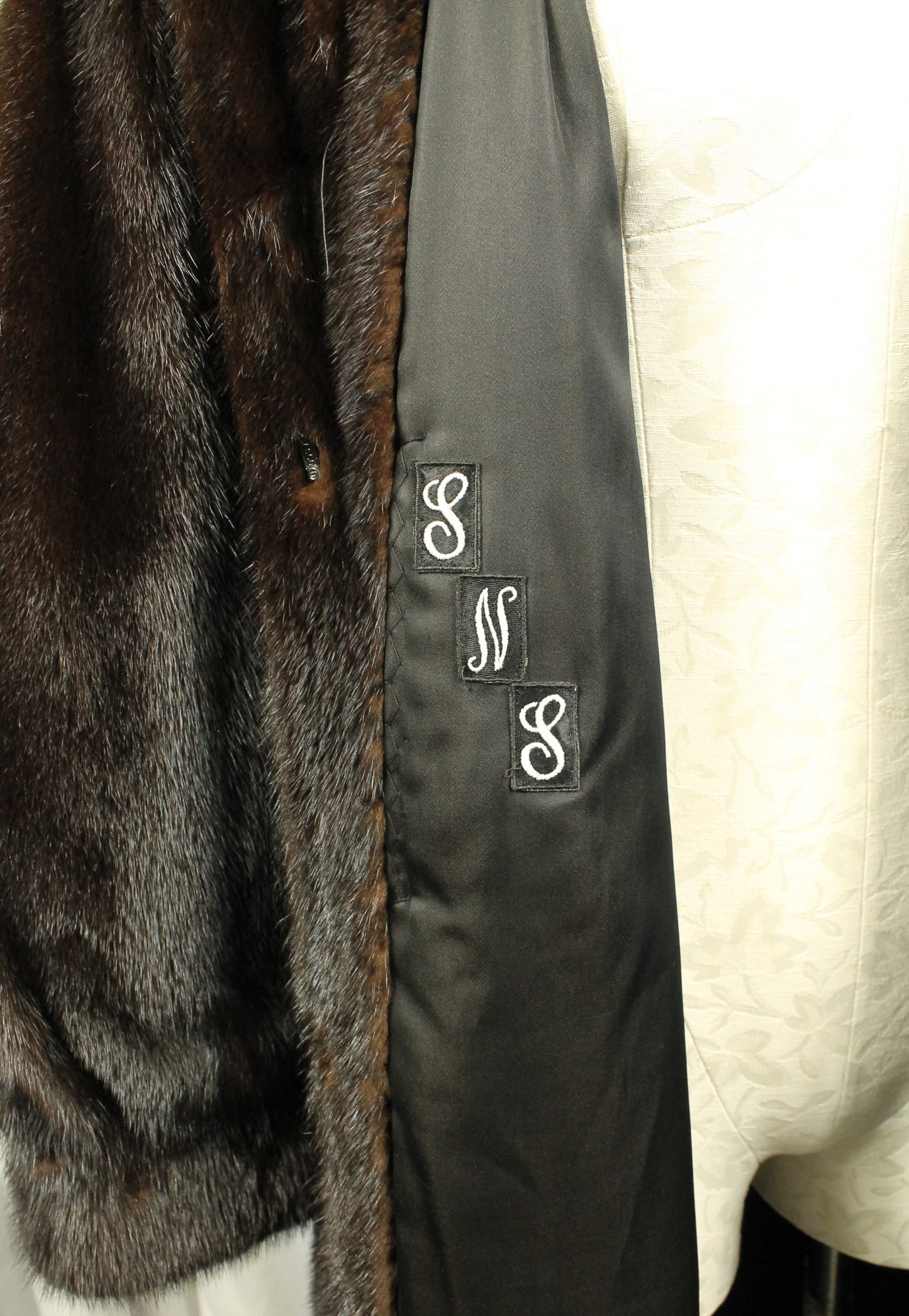 Vintage Hudson’s Bay Full-Length Mink Fur Coat – Timeless Canadian Luxury Size; XXL