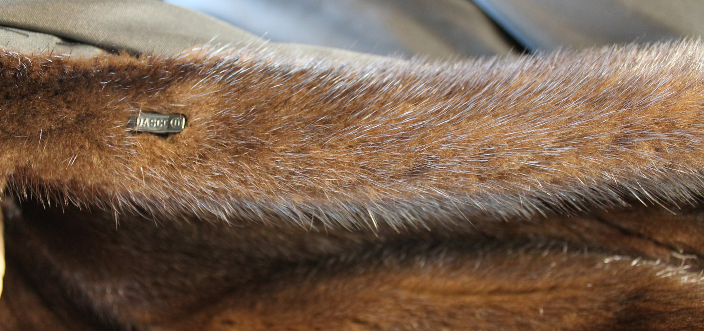 Vintage Hudson’s Bay Full-Length Mink Fur Coat – Timeless Canadian Luxury Size; XXL