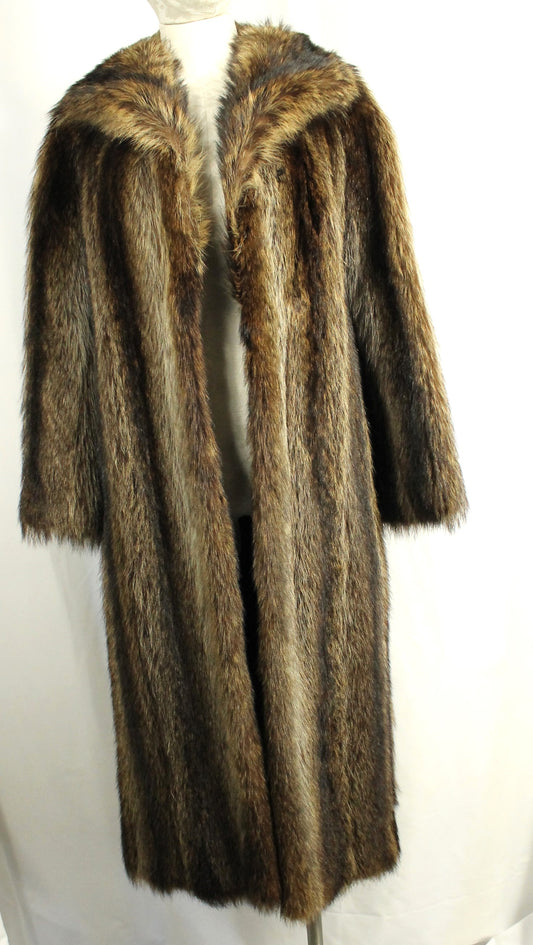 Luxurious Genuine Fur Coat – Timeless Elegance in Rich Brown Size L