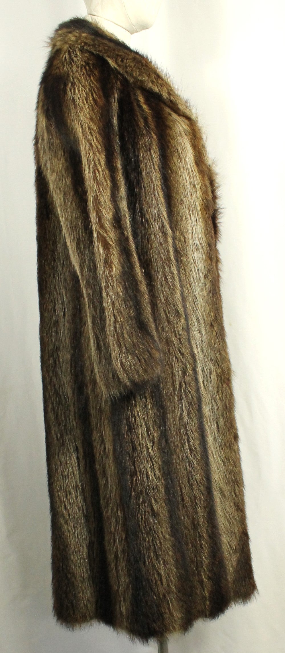Luxurious Genuine Fur Coat – Timeless Elegance in Rich Brown Size L
