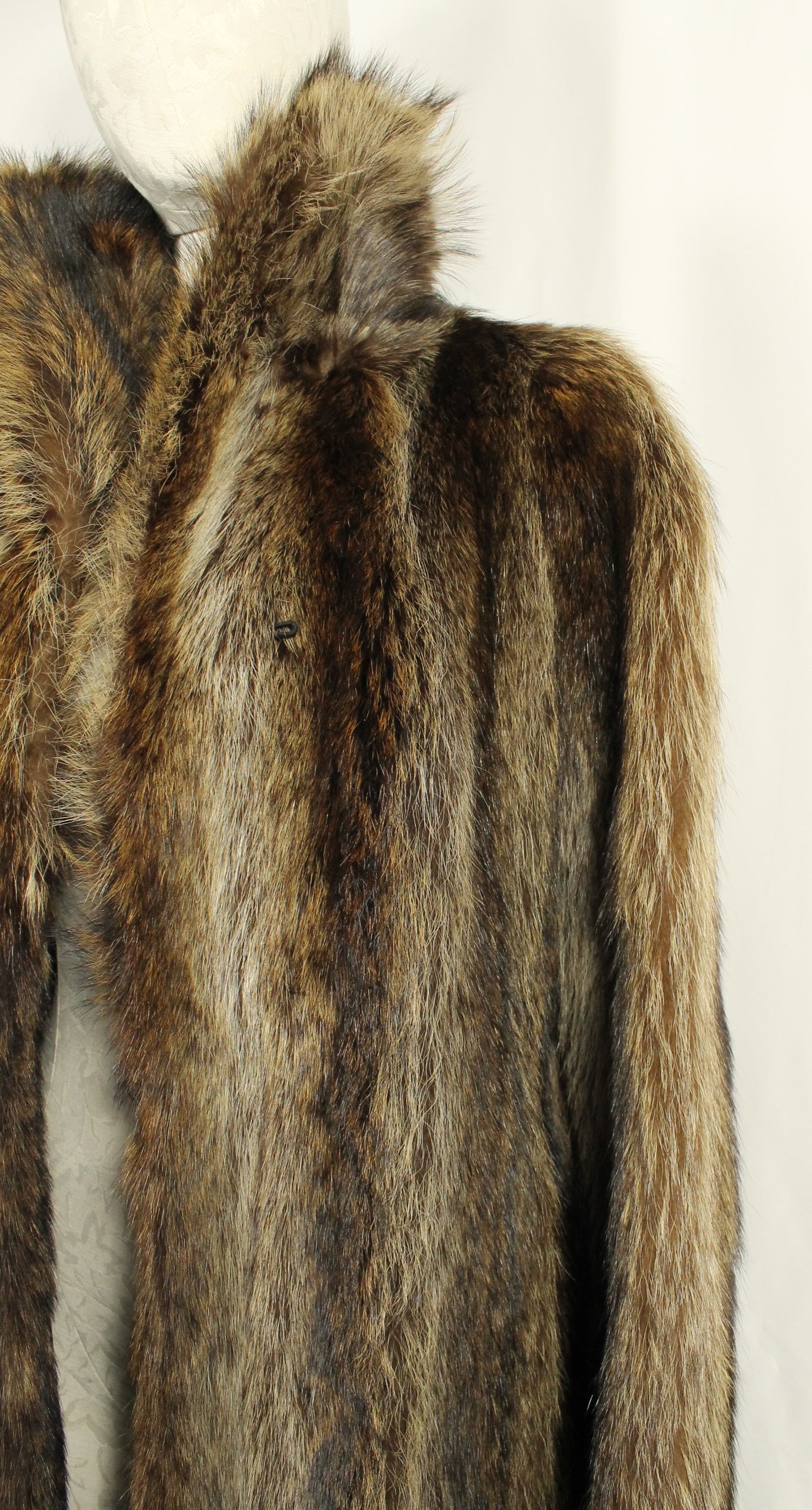 Luxurious Genuine Fur Coat – Timeless Elegance in Rich Brown Size L