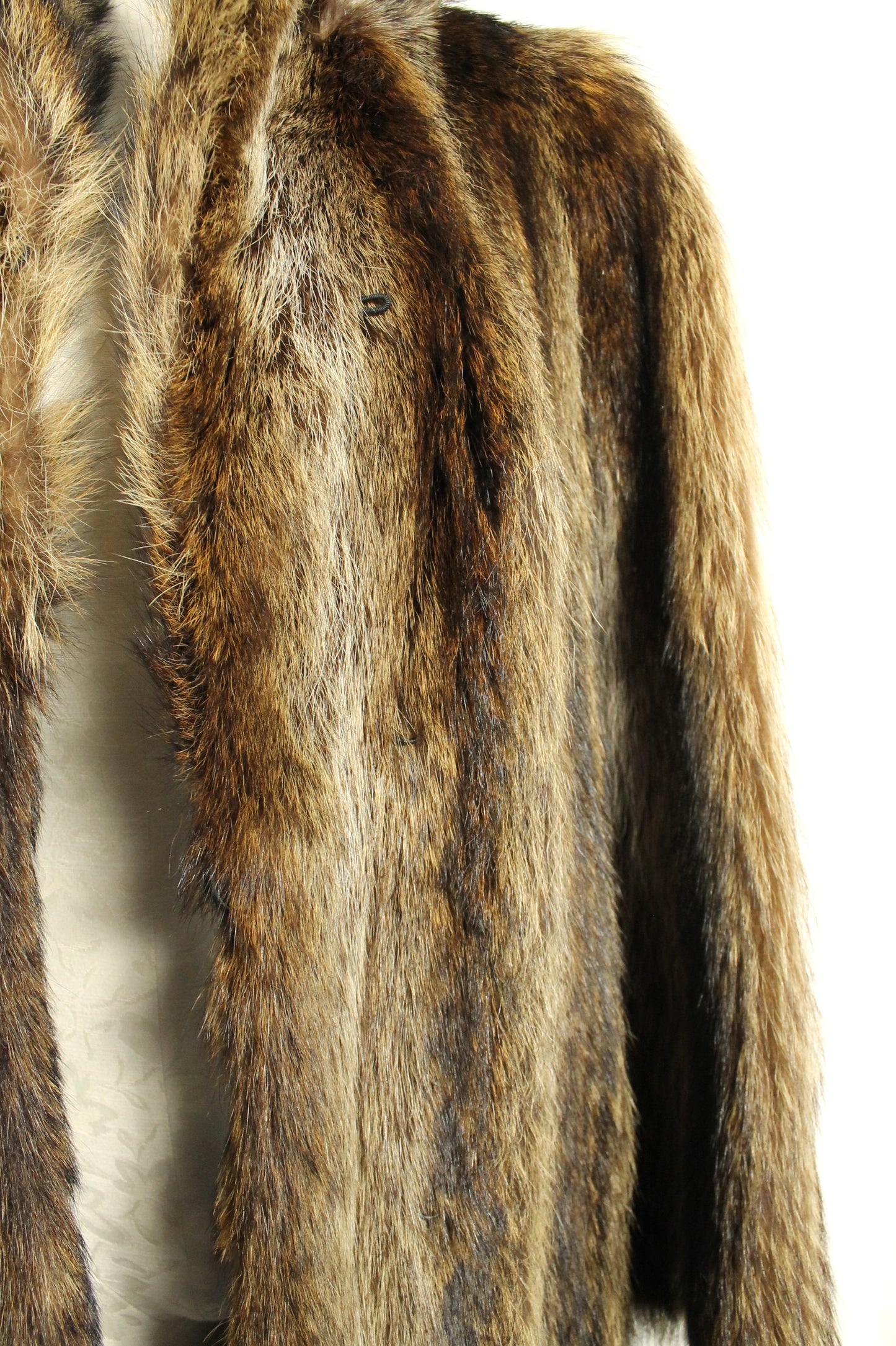 Luxurious Genuine Fur Coat – Timeless Elegance in Rich Brown Size L