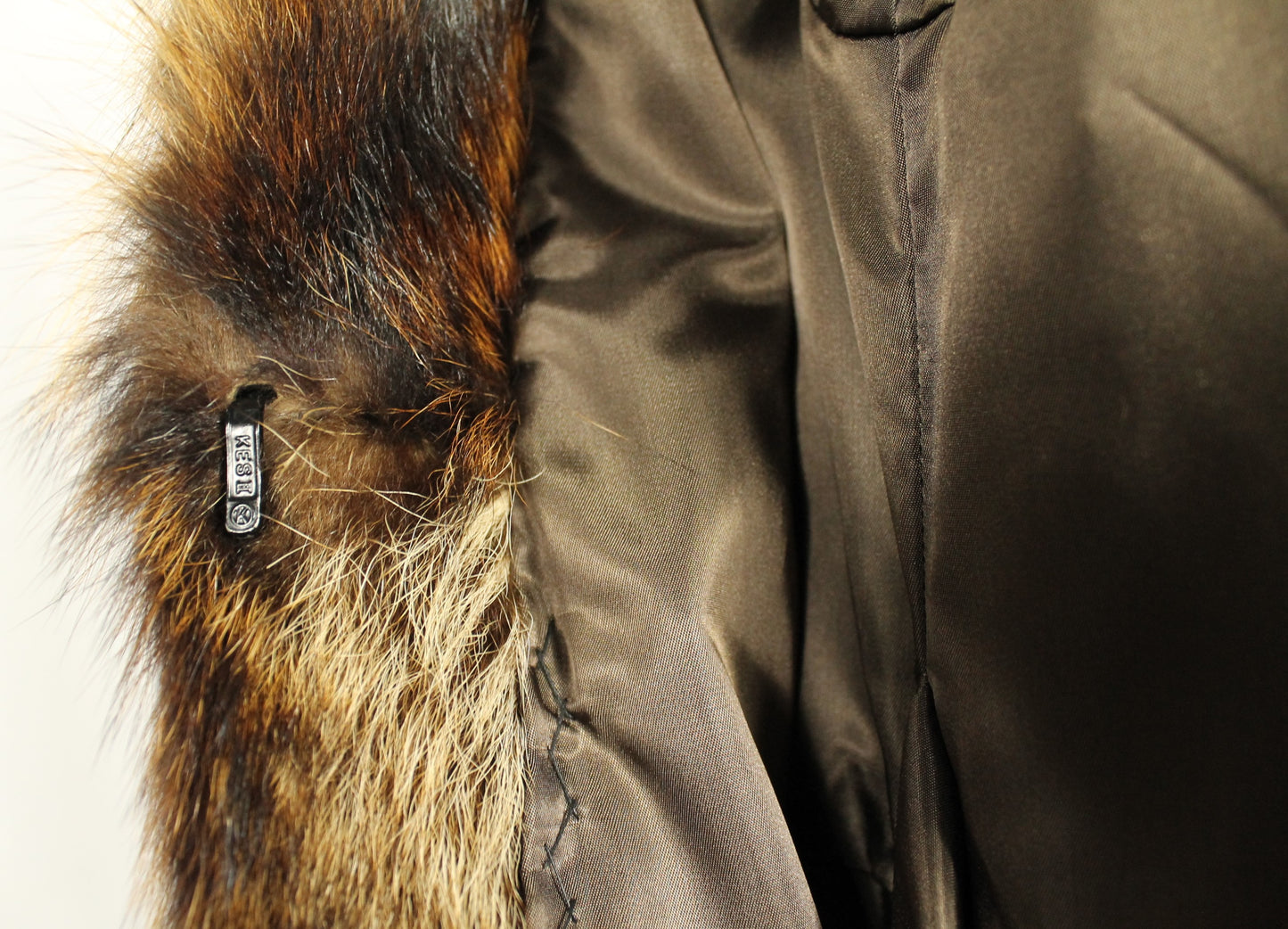 Luxurious Genuine Fur Coat – Timeless Elegance in Rich Brown Size L