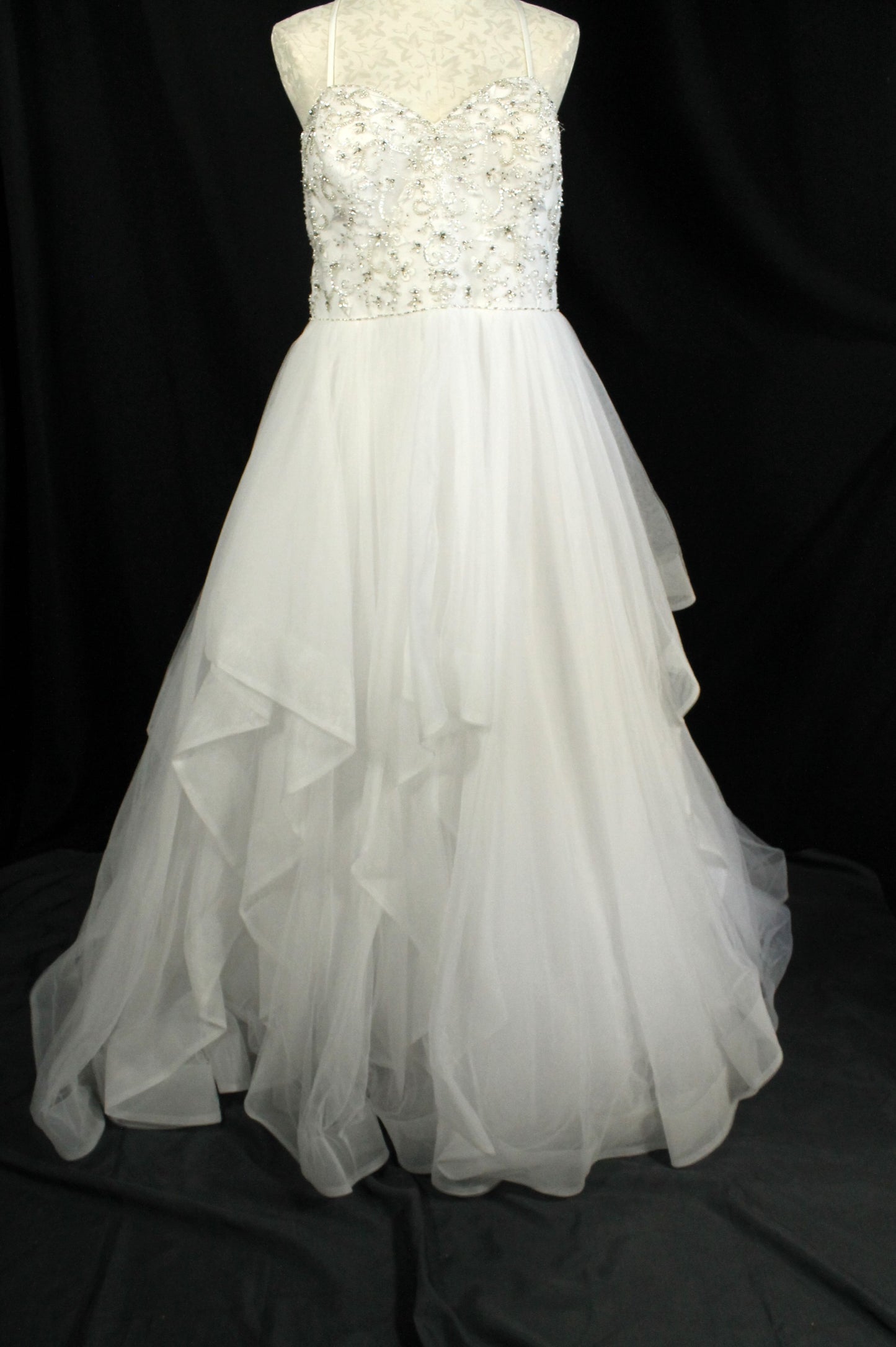Elegant Alfred Angelo Wedding Dress – Size 22W, Beaded Bodice & Tulle Skirt