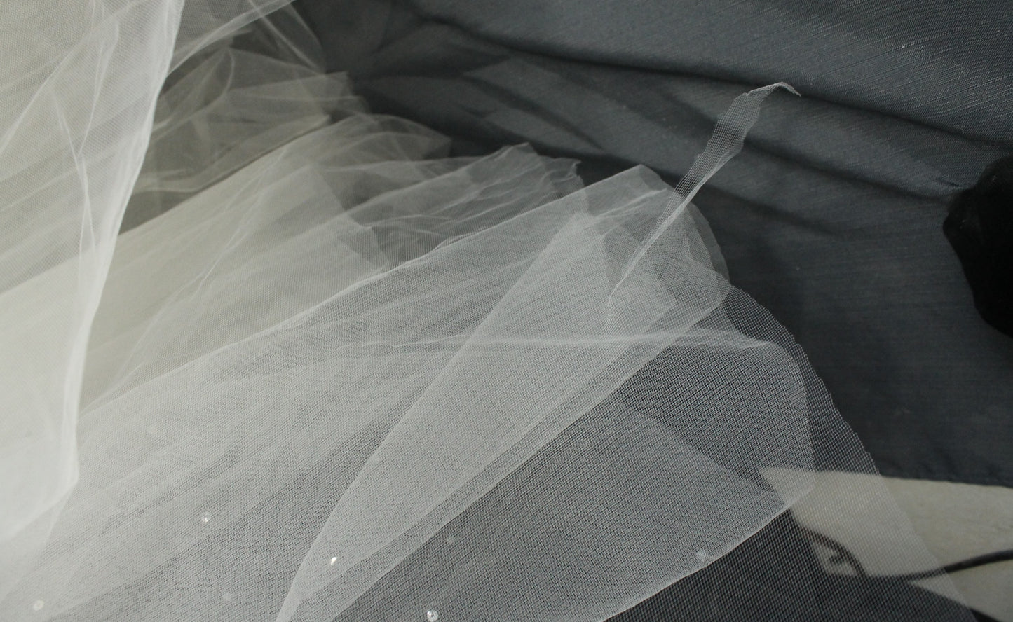 Gorgeous MORI LEE Ivory Tulle Bridal Gown - Ruched Bodice, Full Skirt (Size 6/8)
