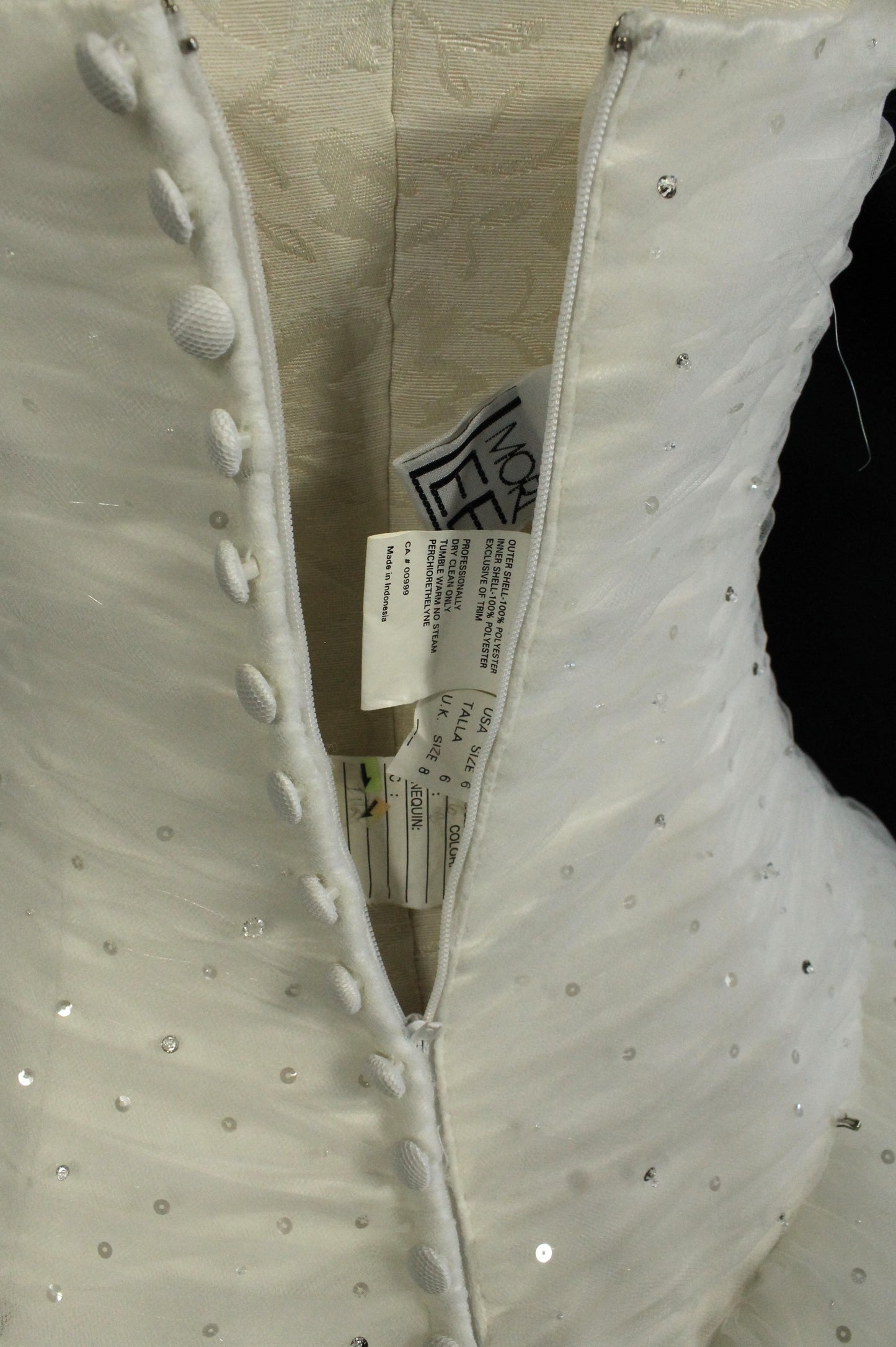 Gorgeous MORI LEE Ivory Tulle Bridal Gown - Ruched Bodice, Full Skirt (Size 6/8)