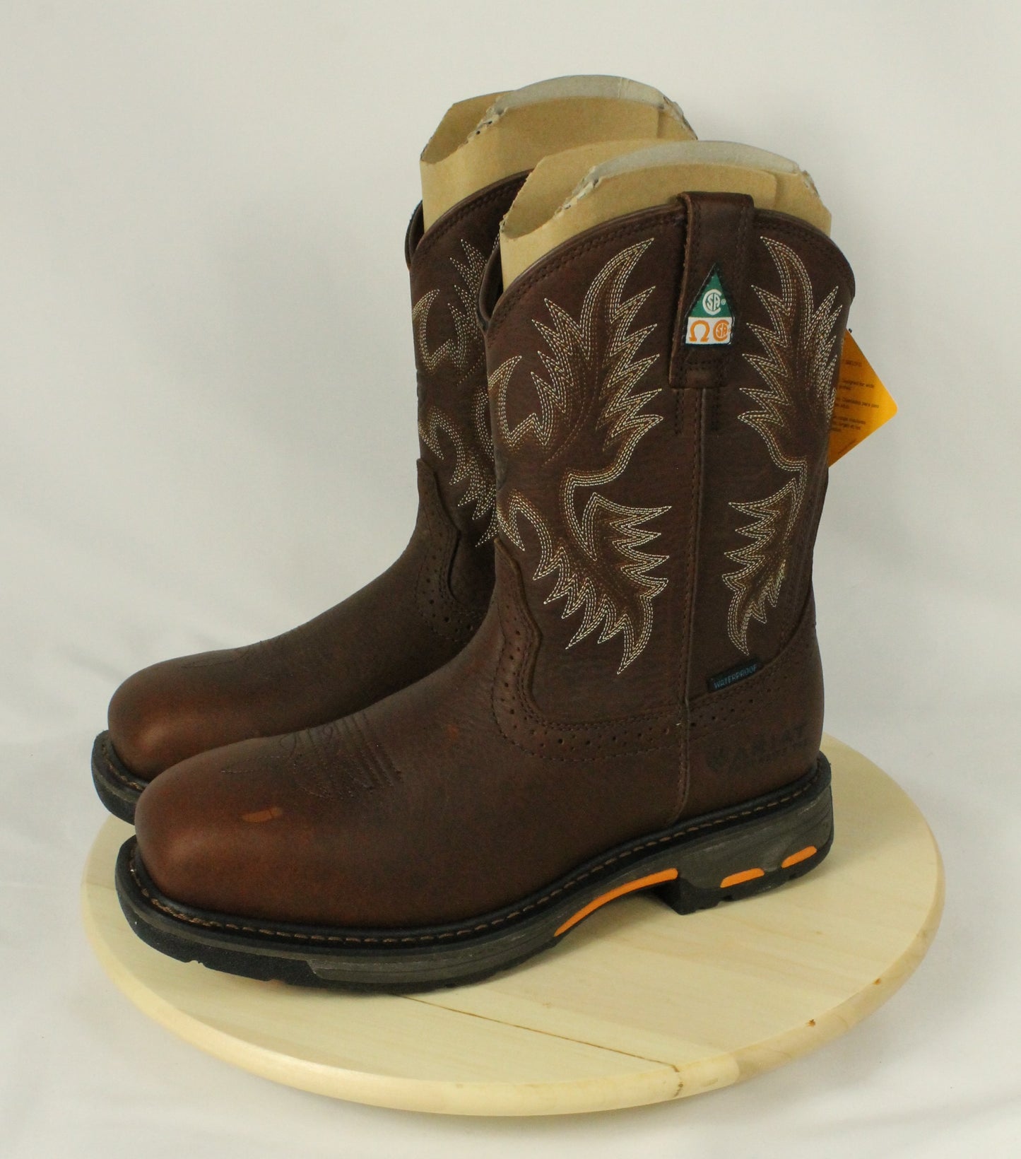 Ariat Boots New in Box Size 8 Medium Width