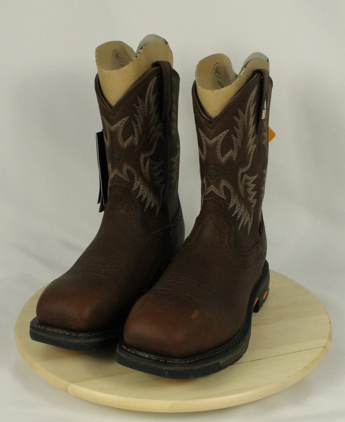 Ariat Boots New in Box Size 8 Medium Width