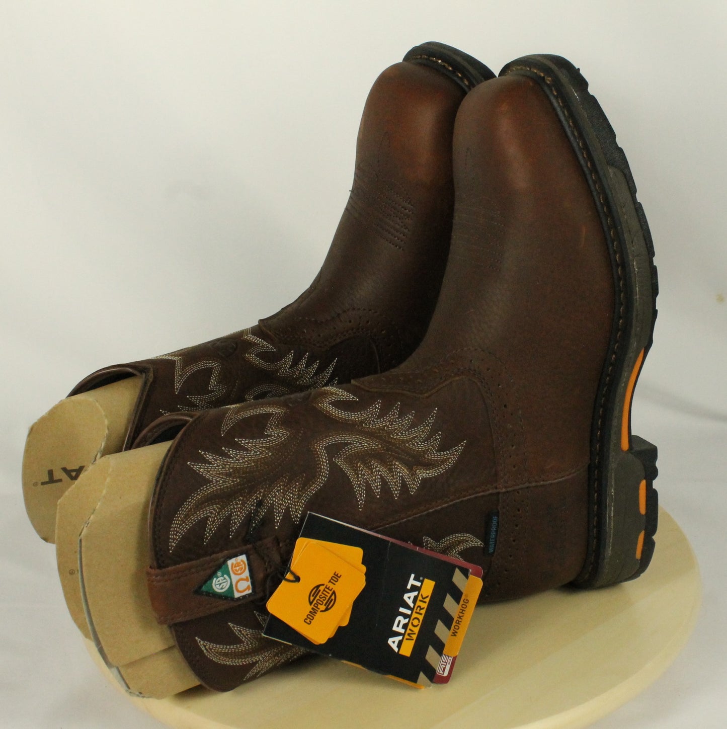 Ariat Boots New in Box Size 8 Medium Width